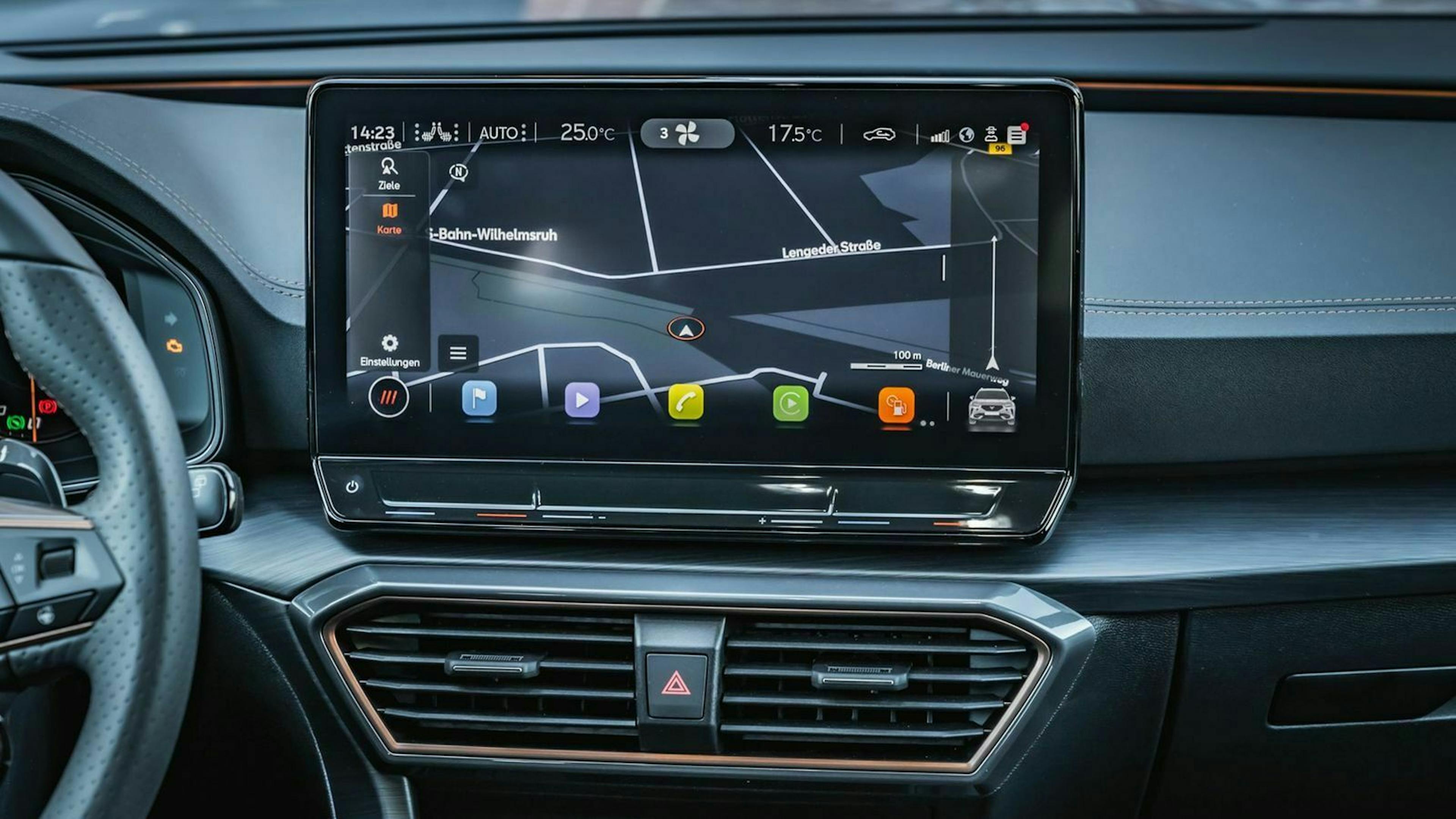 Zu sehen ist der Infotainment-Bildschirm des Cupra Formentor