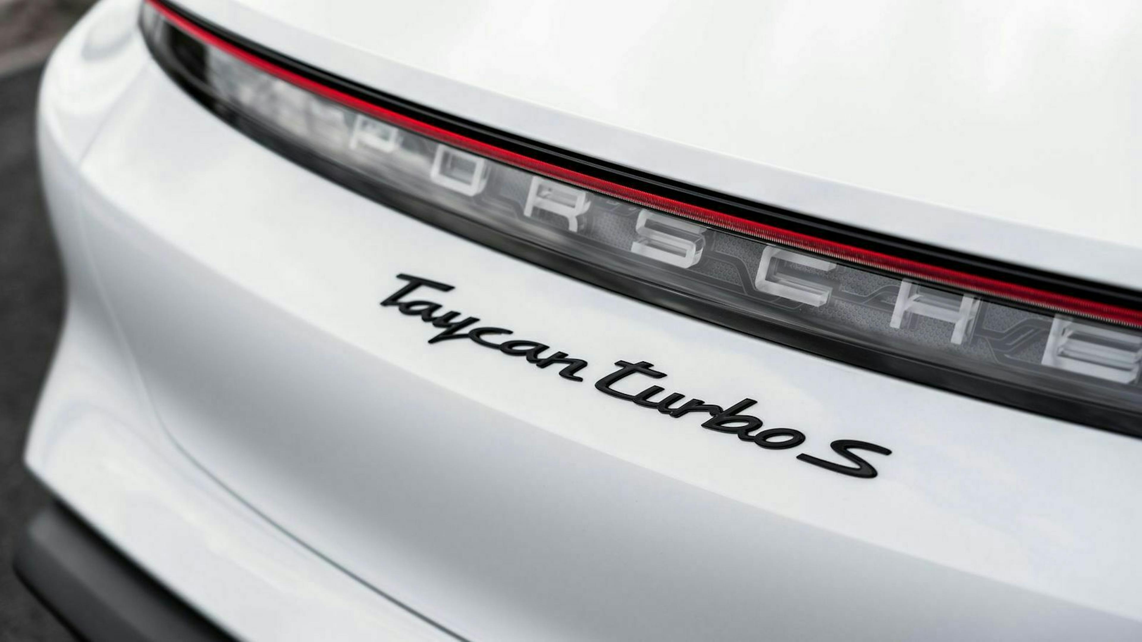 Einen Turbolader tragen die elektrischen Taycan Turbo und Taycan Turbo S natürlich nicht – trotz der Bezeichnung