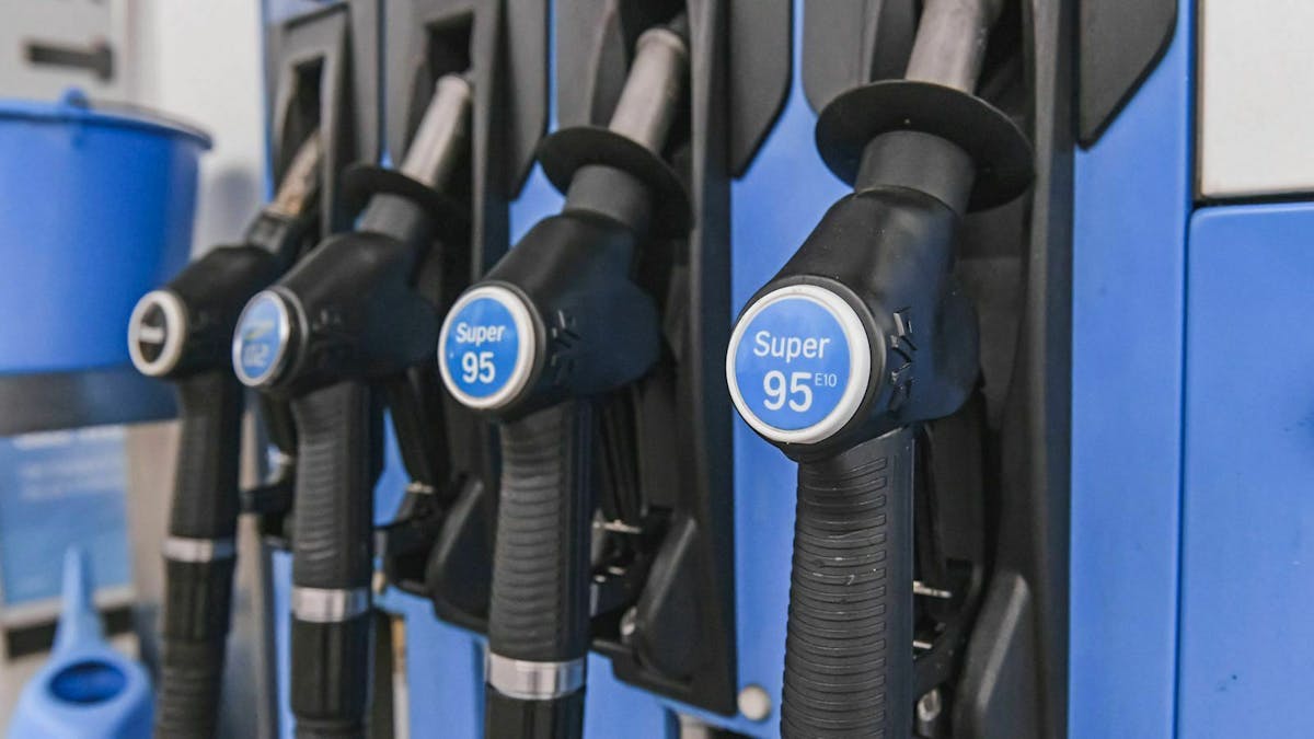 Beim Tanken ist es wichtig zu wissen, welcher Kraftstoff der richtige für Dein Auto ist