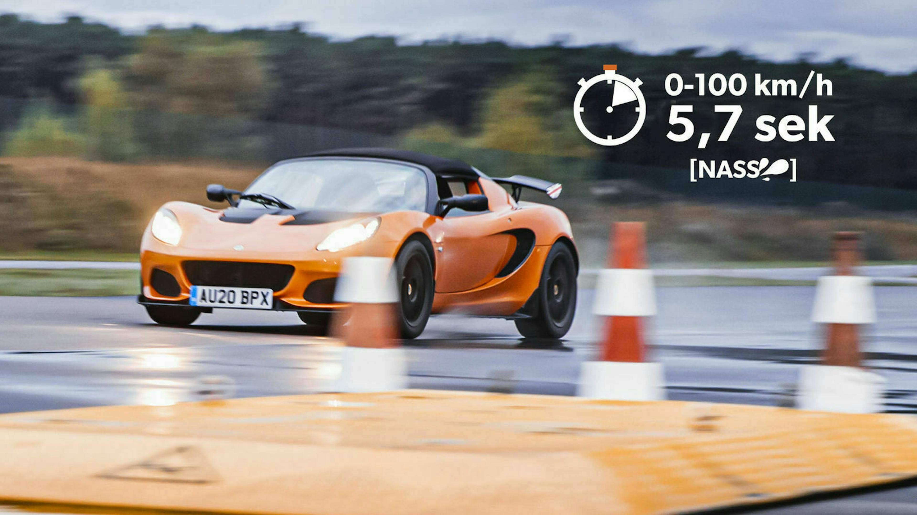 Zu sehen ist der Lotus Elise, fahrend