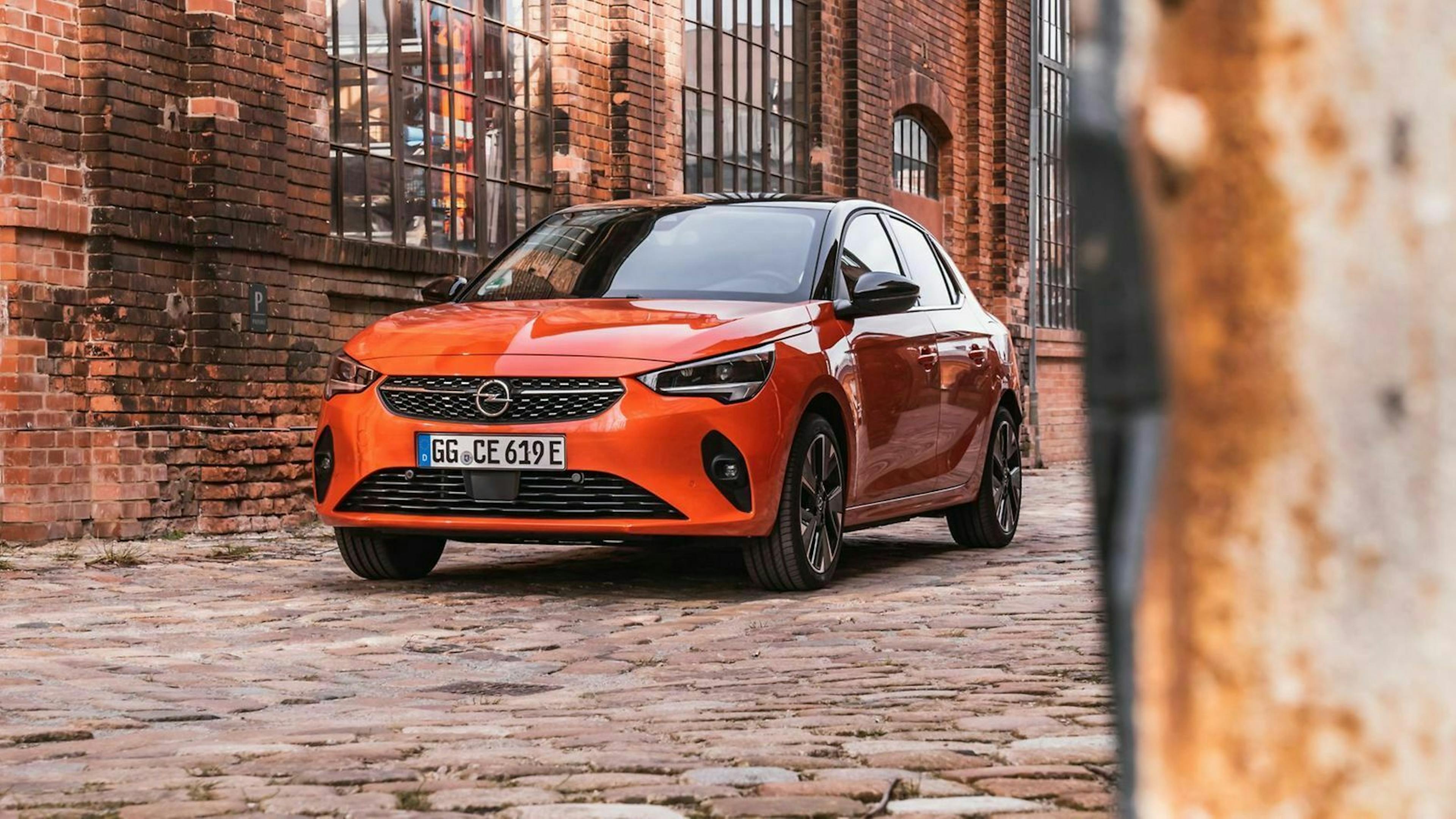 Opel Corsa-e dreiviertel-frontansicht stehend