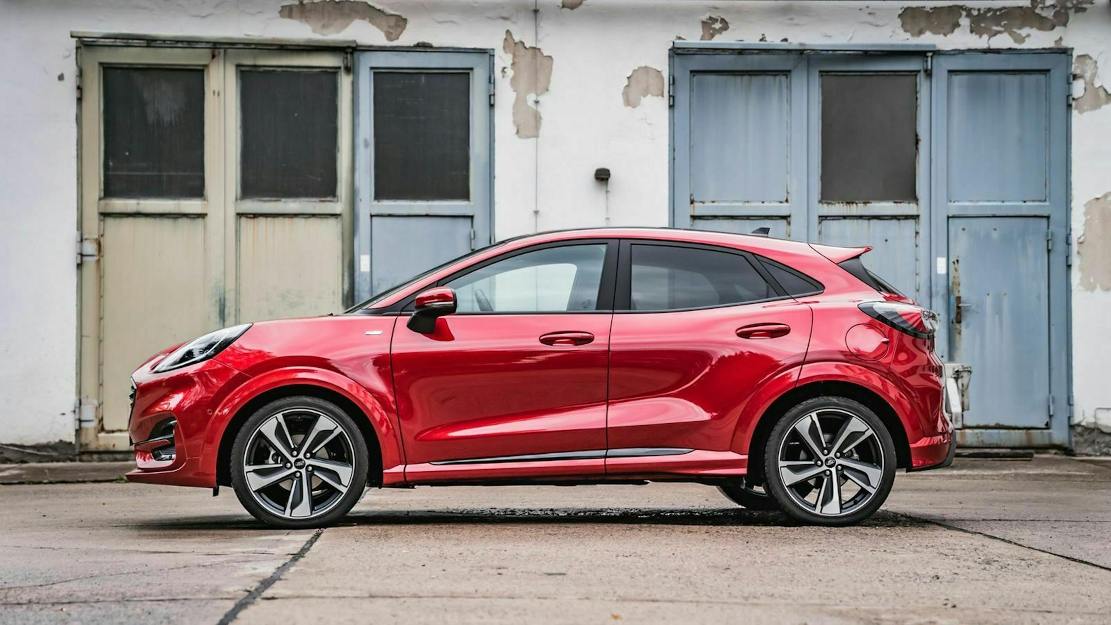 Zu sehen ist der Ford Puma in seitlicher Position