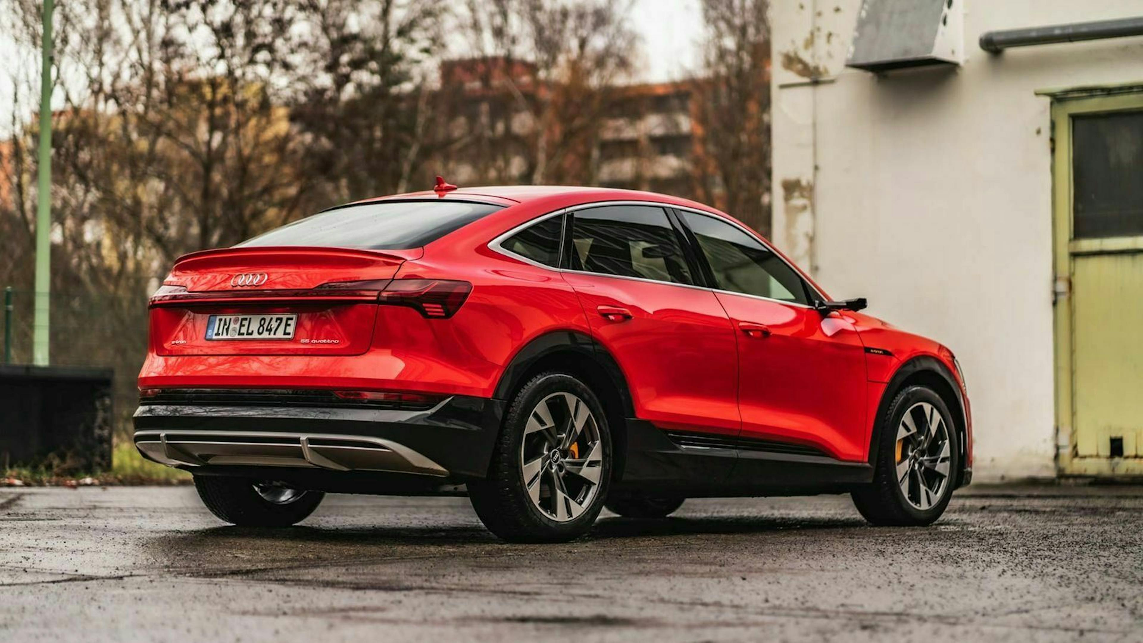 Audi E-Tron Dreiviertel-Heckansicht