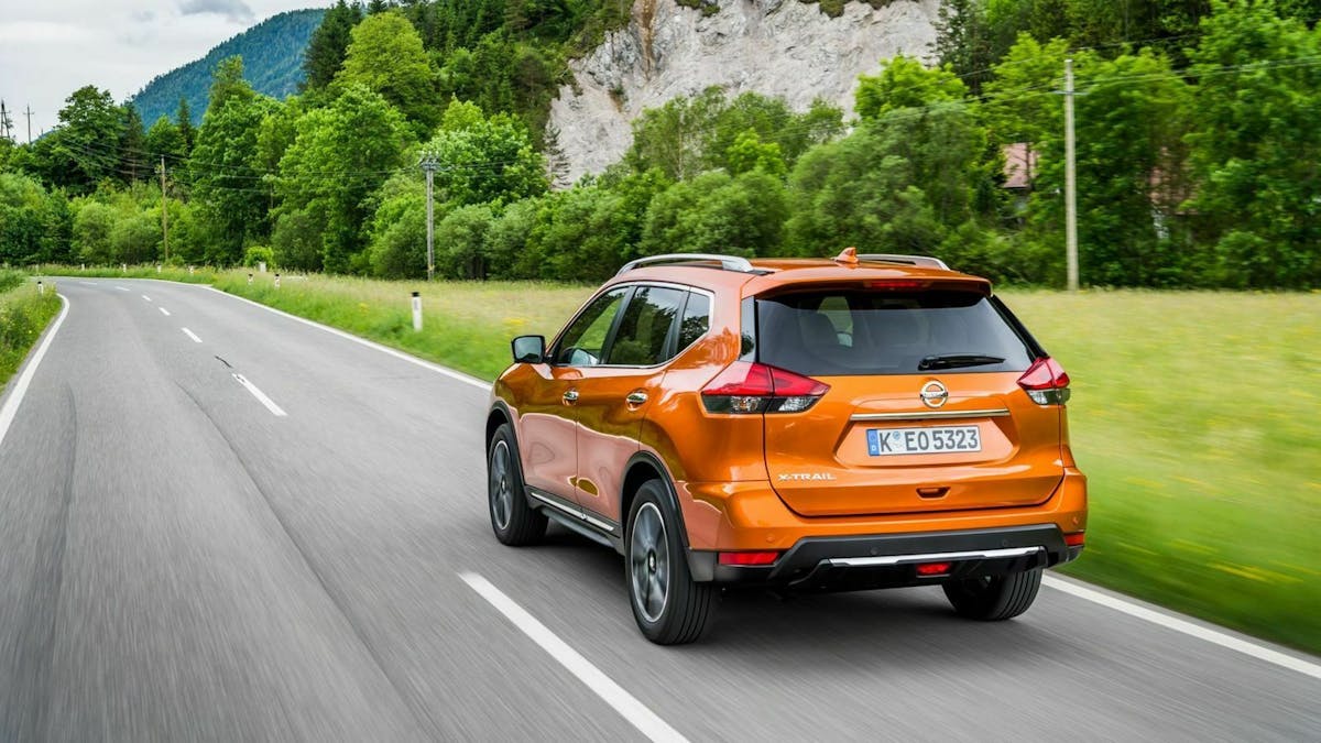 Nissan X-Trail Dreiviertel-Heckansicht