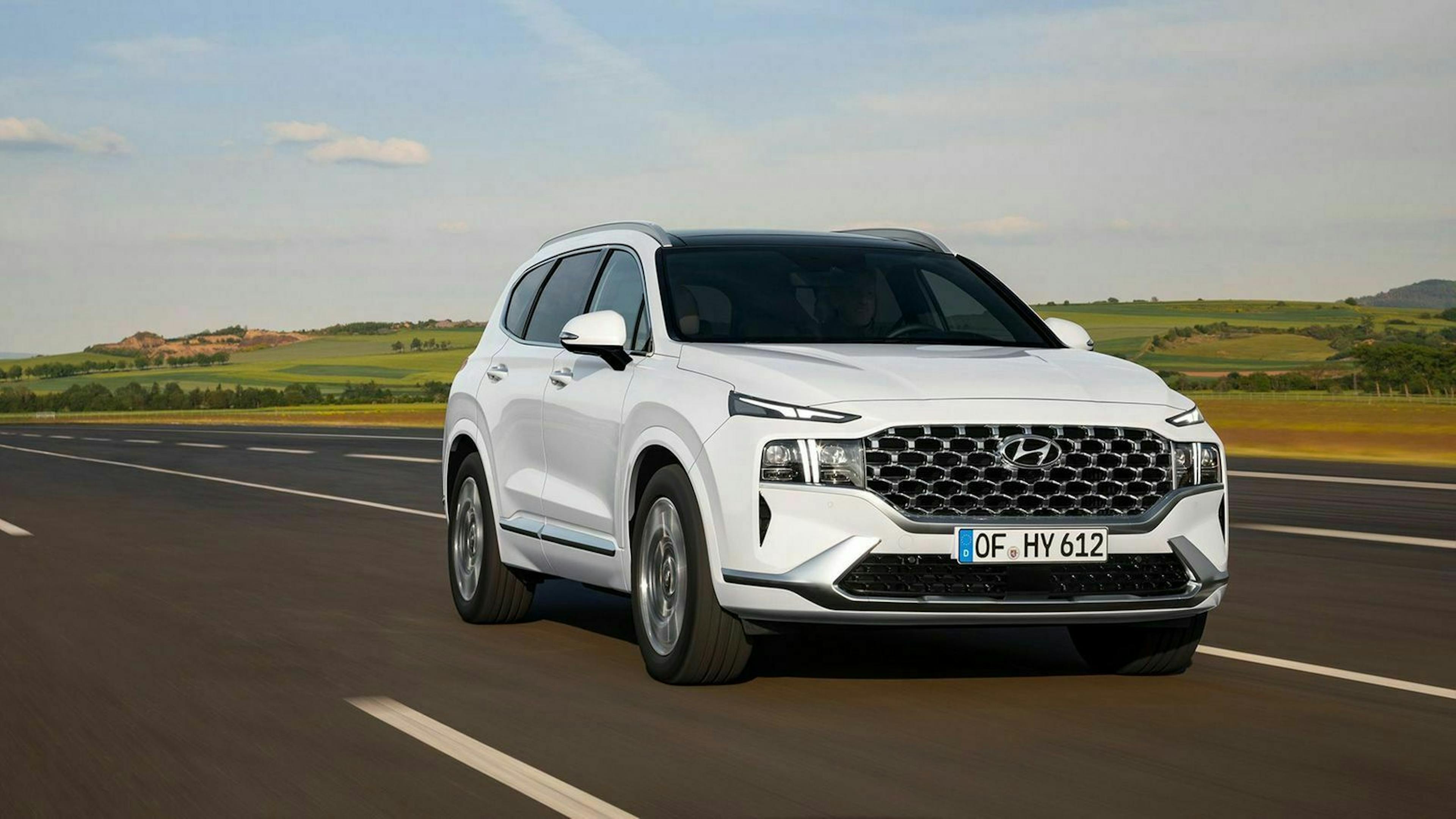 Hyundai Santa Fe in seitlicher Frontansicht