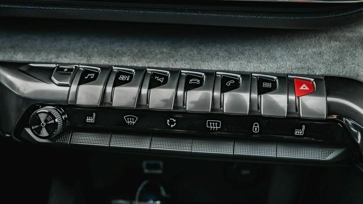 Peugeot 3008 Hybrid4 (2020) Schalterleiste