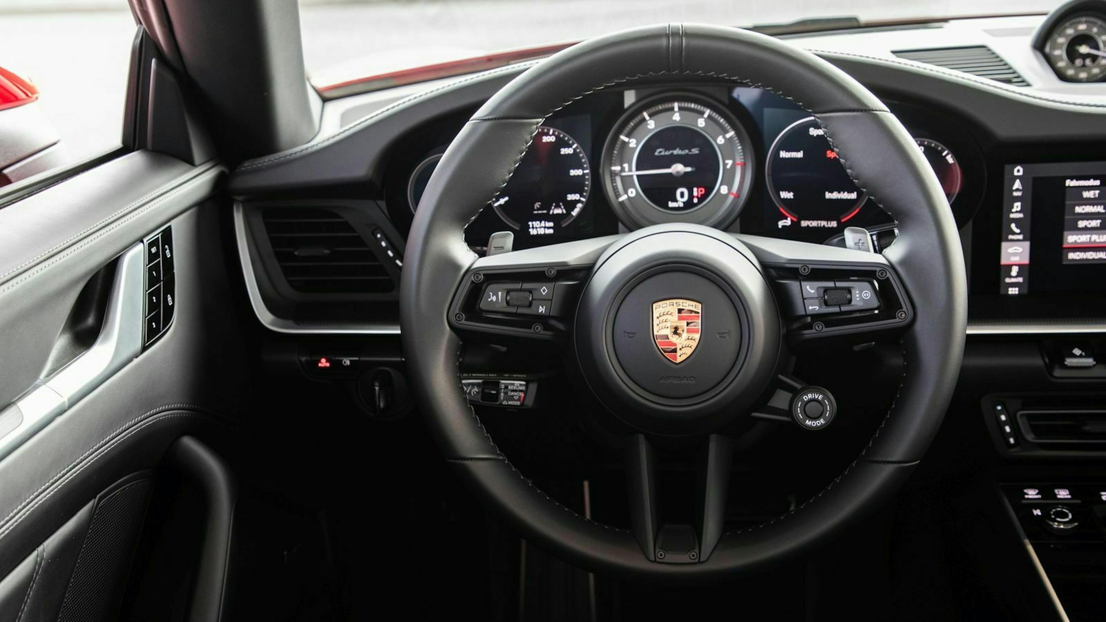 Porsche 911 Turbo S Cockpit
