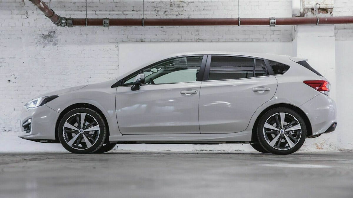 Der Subaru Impreza glänzt trotz seines Gewichtes von 1.424 kg mit guter Lenkung