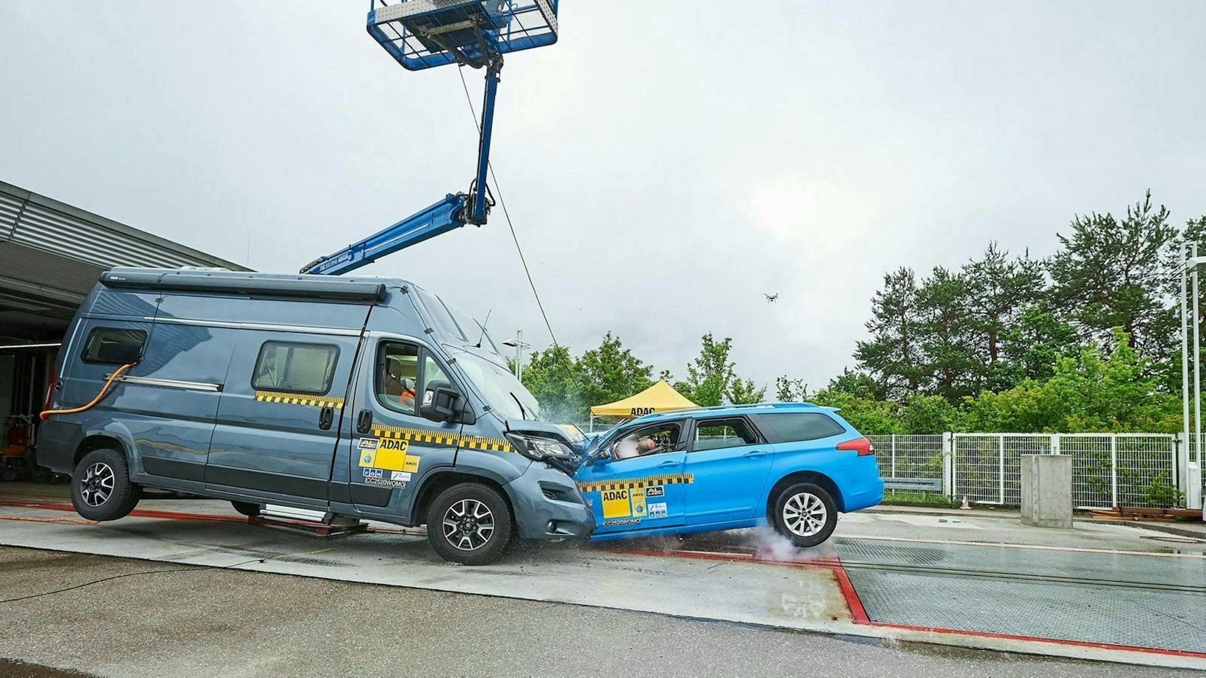 Aufmacher_Wohnmobil-unfall1