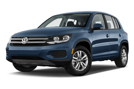 Blauer Volkswagen SUV, seitlich von vorne fotografiert, auf weißem Hintergrund.