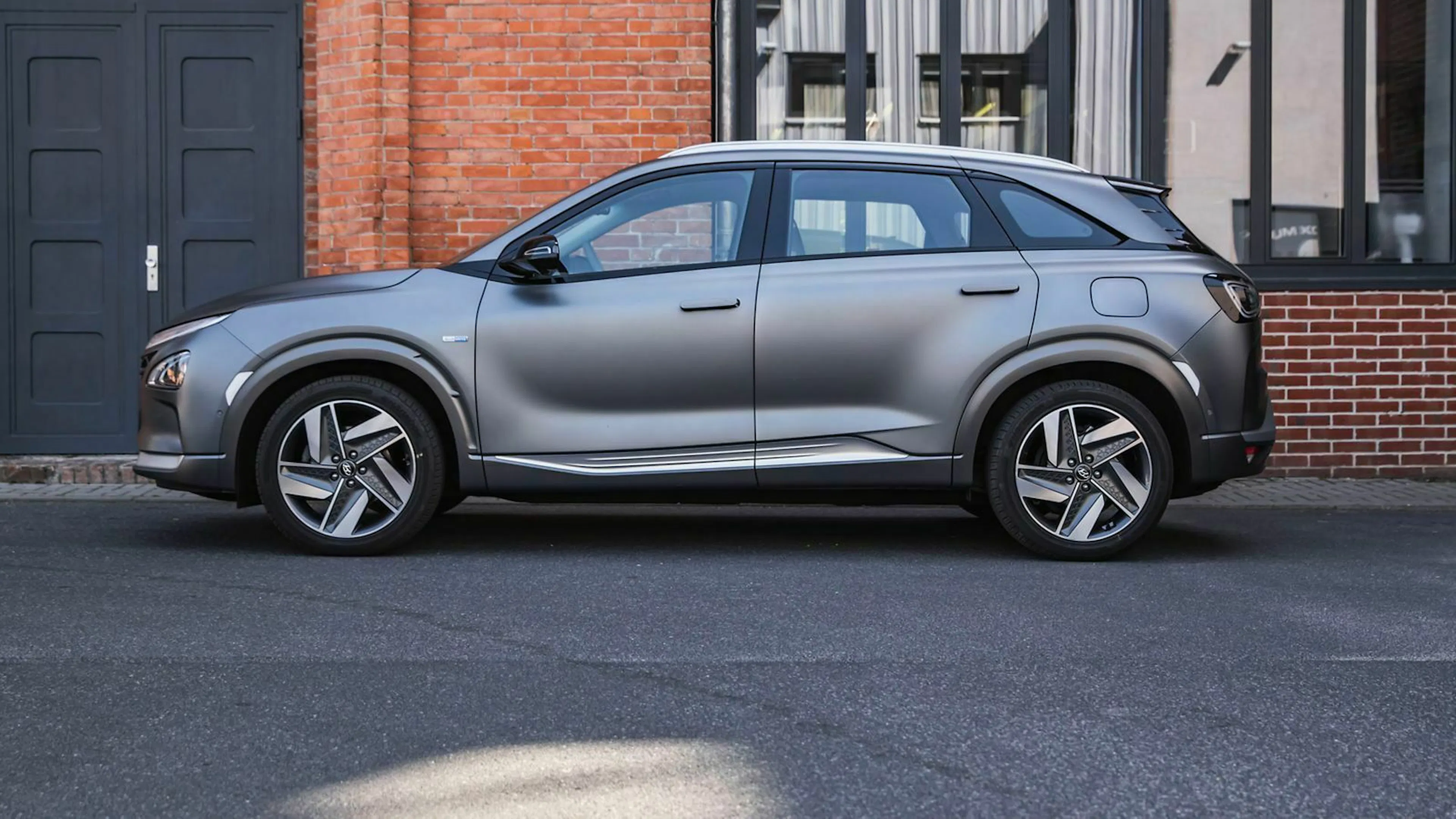 Der Hyundai Nexo in der Seitenansicht