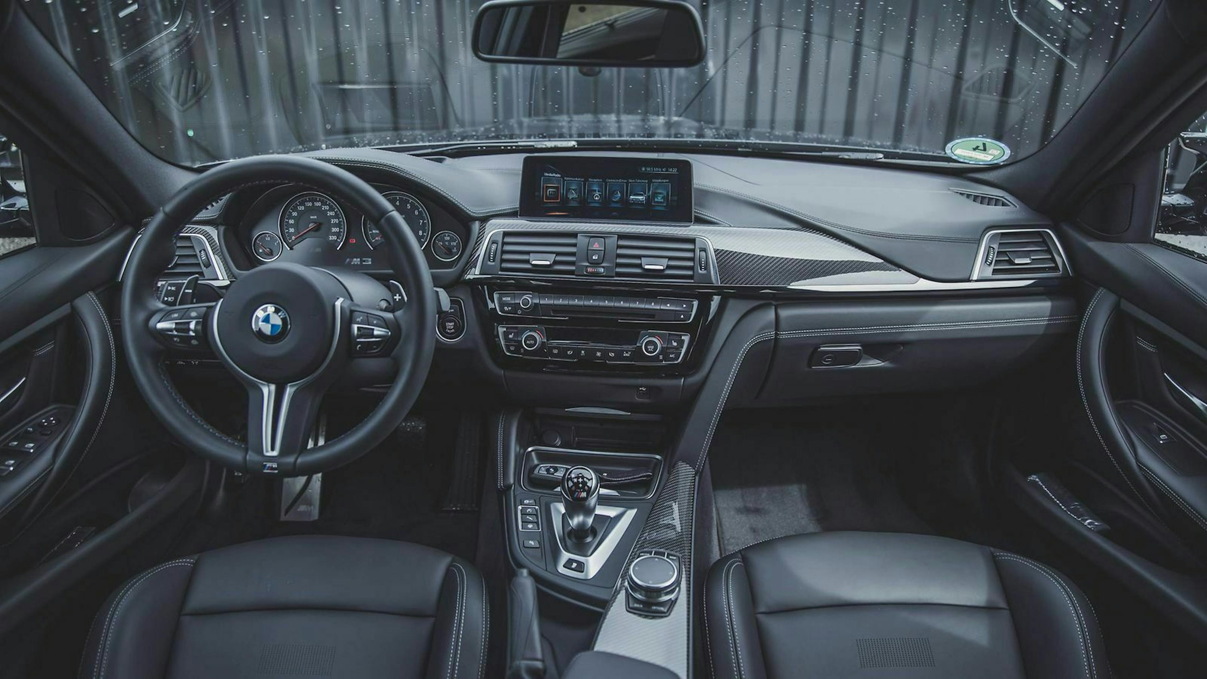 BMW M3 Innenraum Cockpit