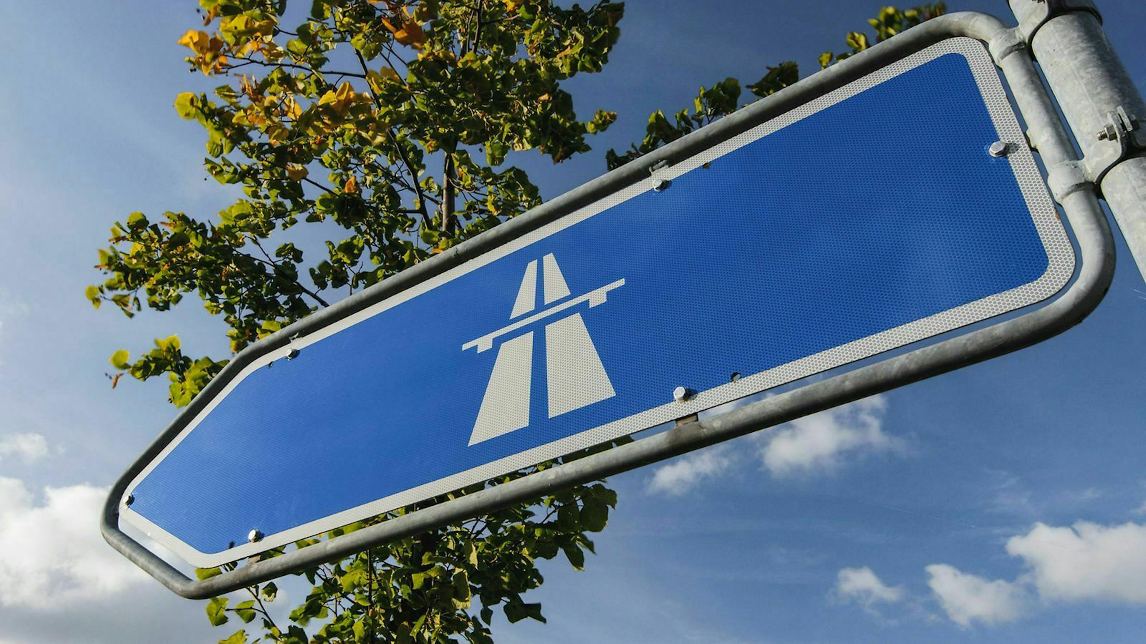 Elektrische Krankenfahrstühle kannst du sogar ganz ohne Führerschein fahren.