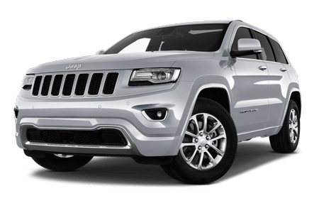 Silberner Jeep SUV, Front- und Seitenansicht, auf weißem Hintergrund. Fahrzeug mit markantem Kühlergrill und glänzenden Felgen.