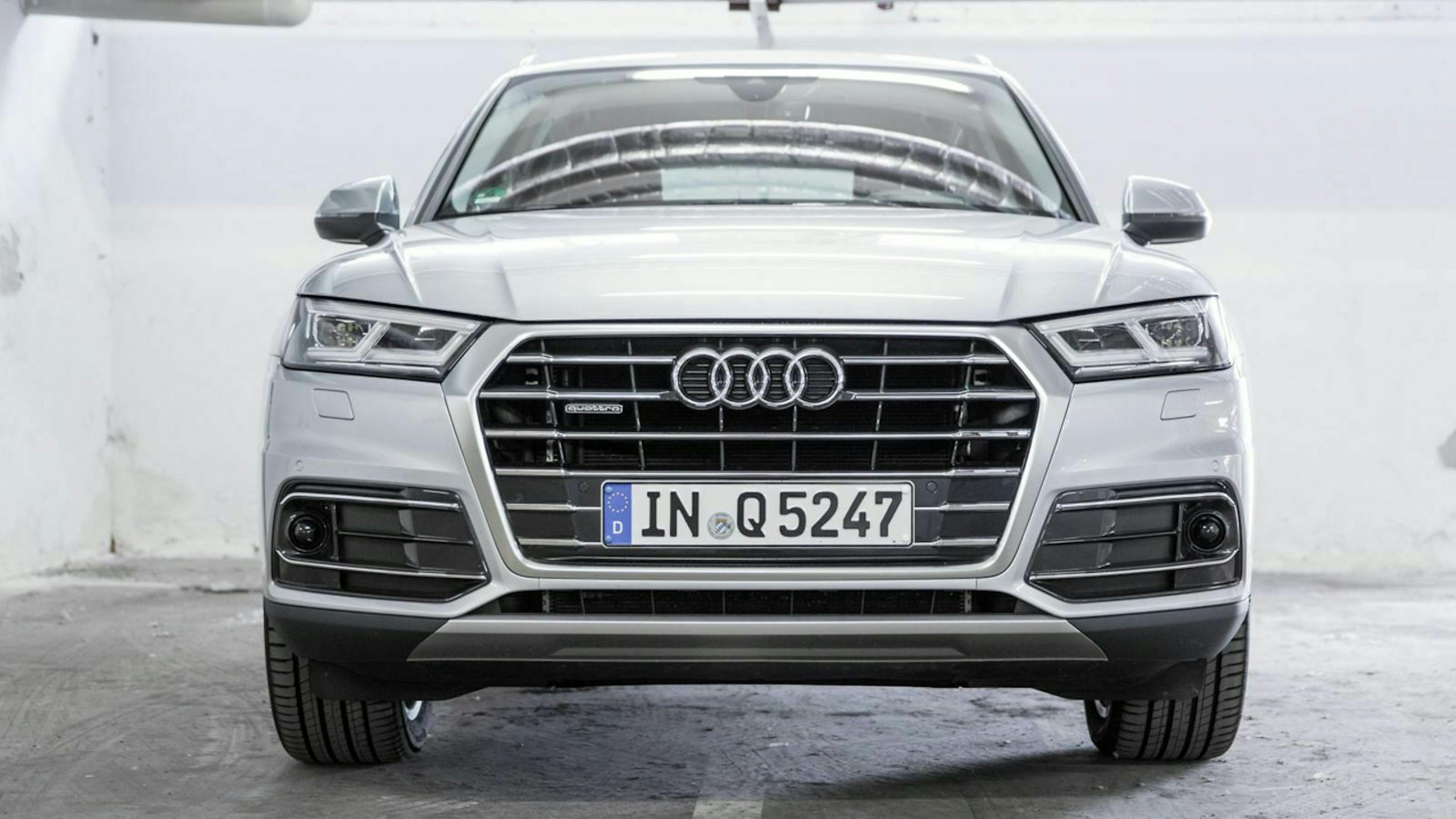 Audi Q5 Frontansicht: In unserem Testwagen steckt ein 2,0-Liter-Diesel mit 190 PS. Damit ist der Audi Q5 gut motorisiert
