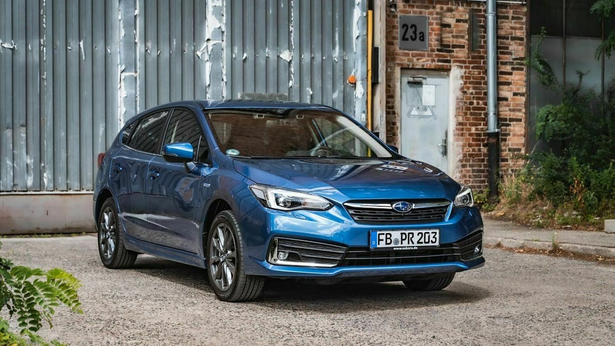 Zu sehen ist der Subaru Impreza E-Boxer Hybrid