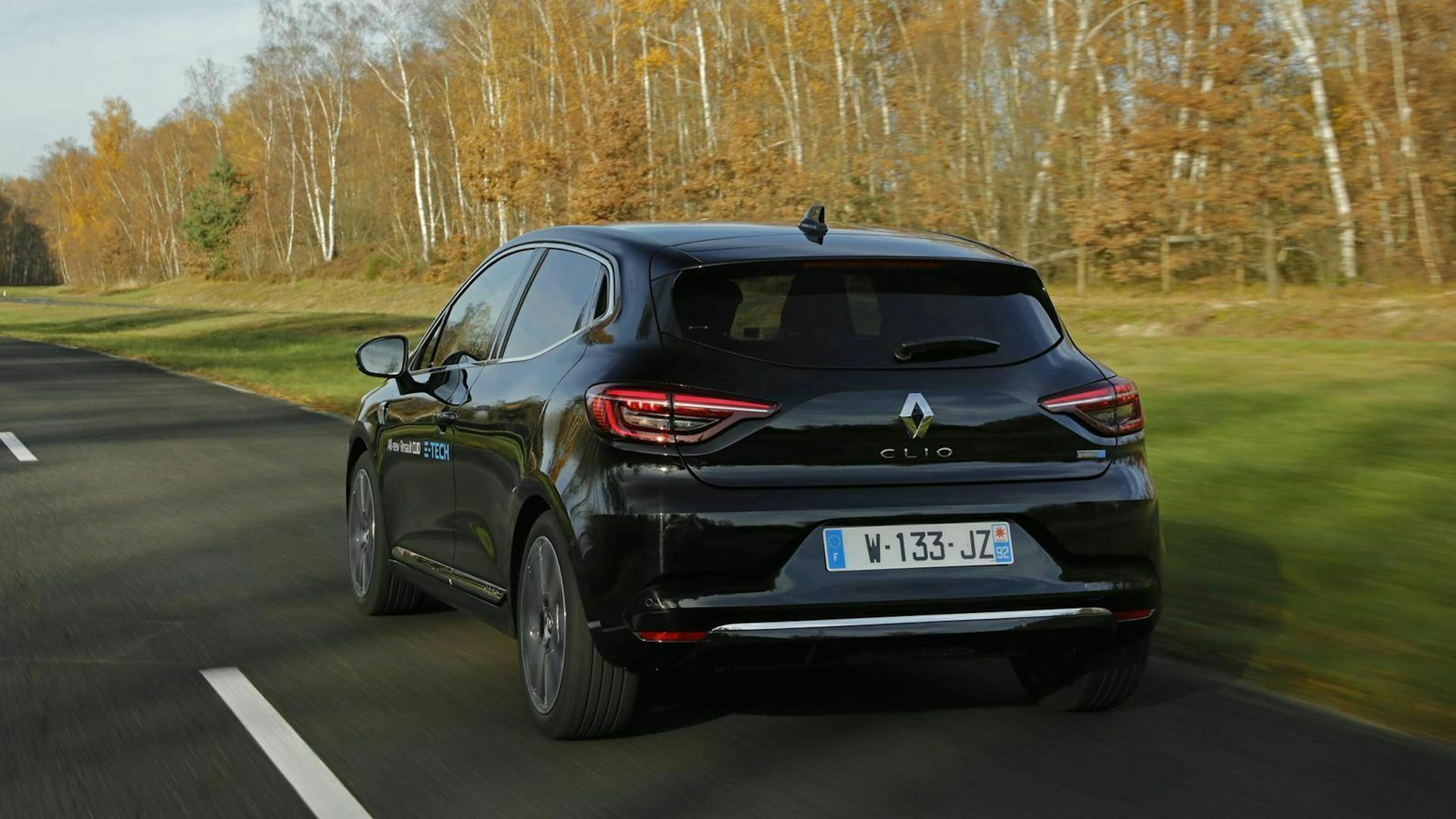Zu sehen ist der Renault Clio e-Tech Hybrid