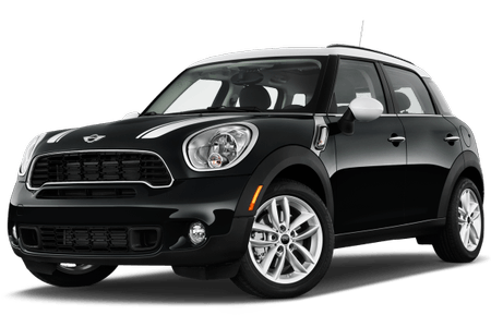 Schwarzer Mini Countryman mit weißen Dach, geparkter Vorderansicht, glänzende Lackierung, Alufelgen und markantes Mini-Emblem vorn.