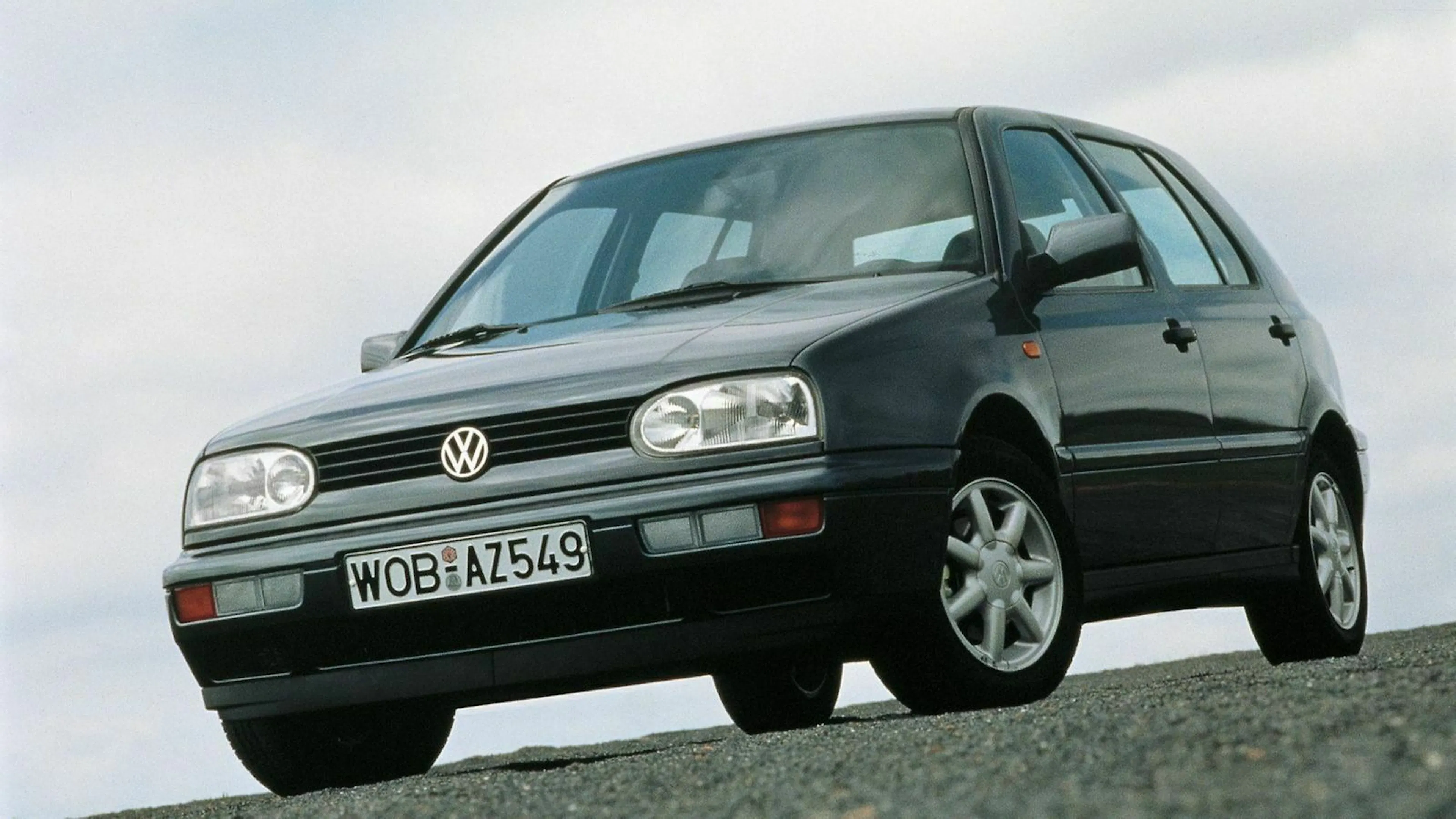 VW Golf 3 in der Frontansicht, stehend