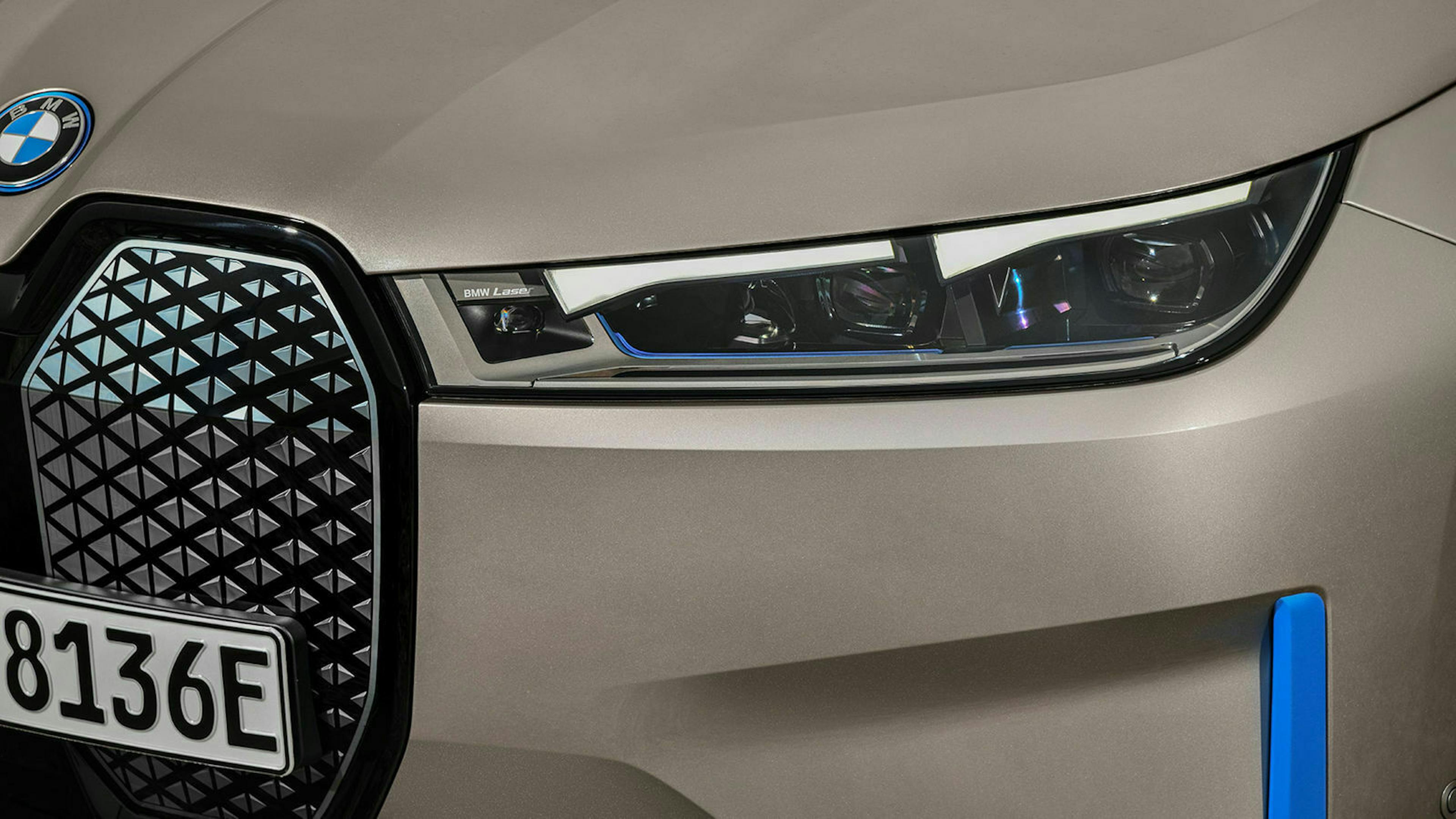 BMW iX Scheinwerfer