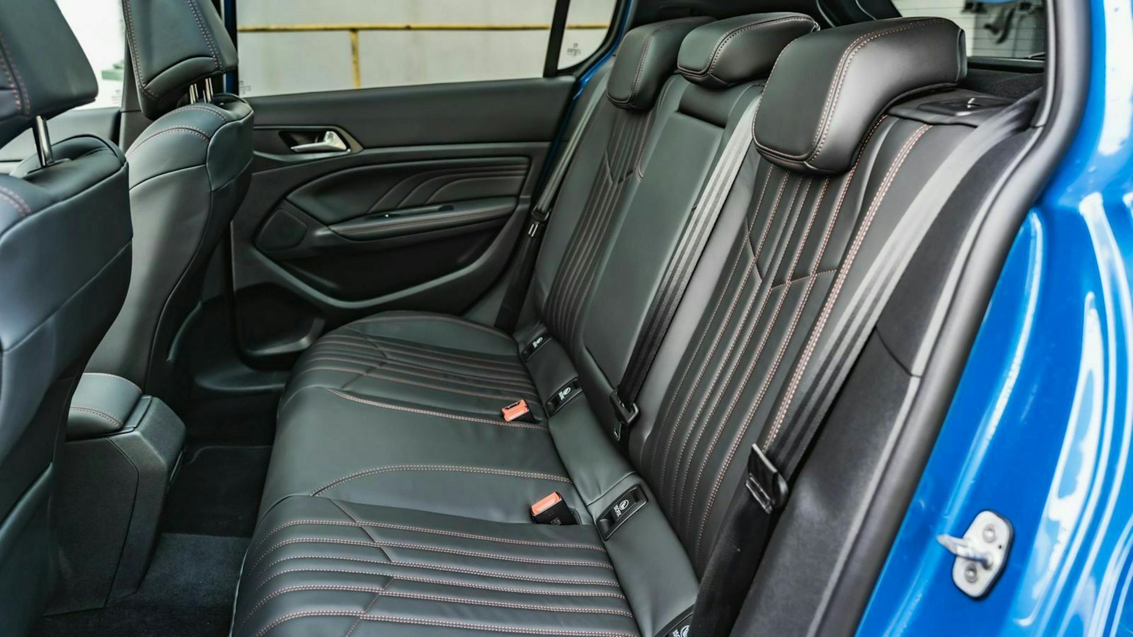 Die Rücksitzbank des Peugeot 308