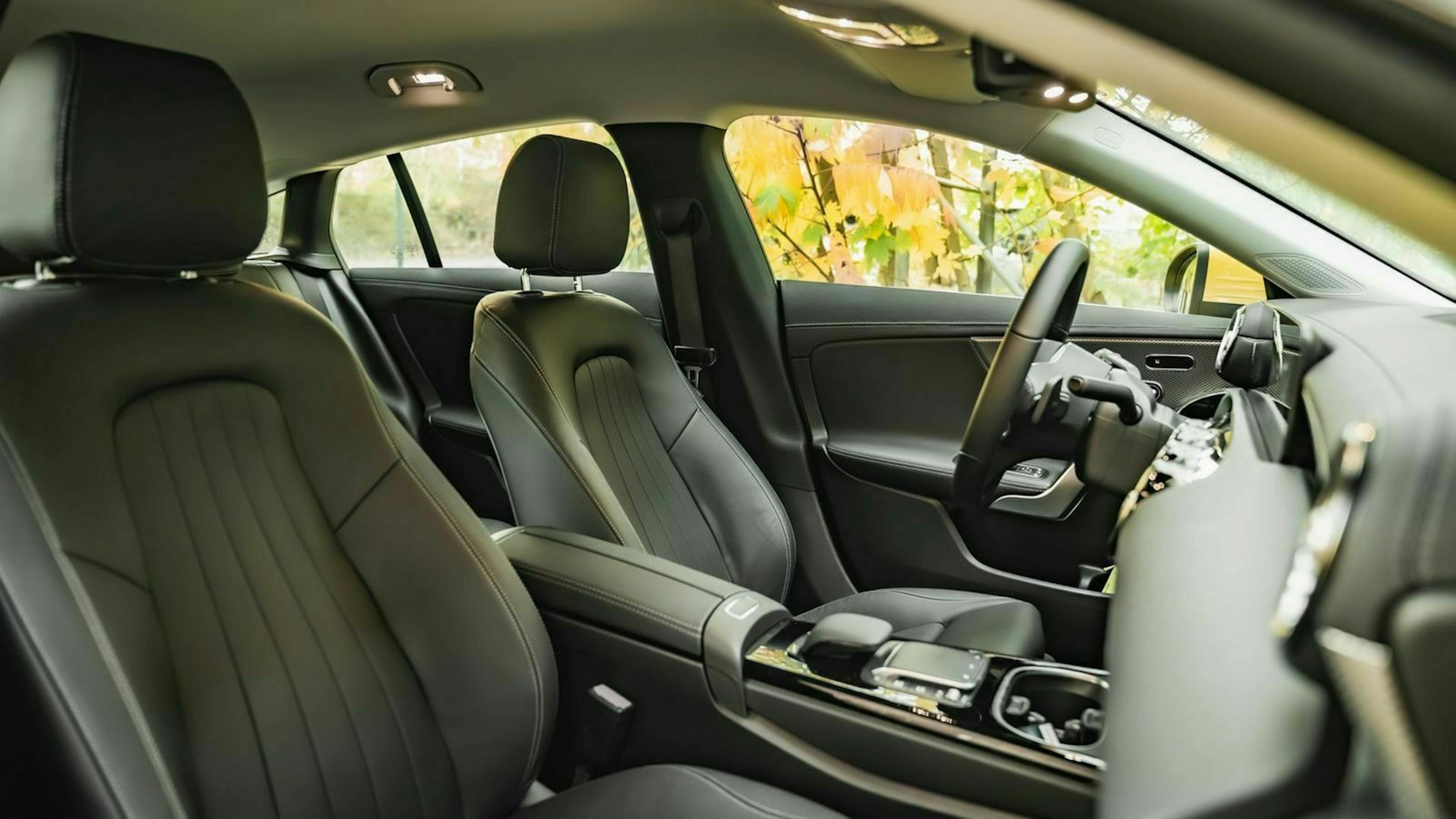 Mercedes-Benz CLA Shooting Brake Cockpit