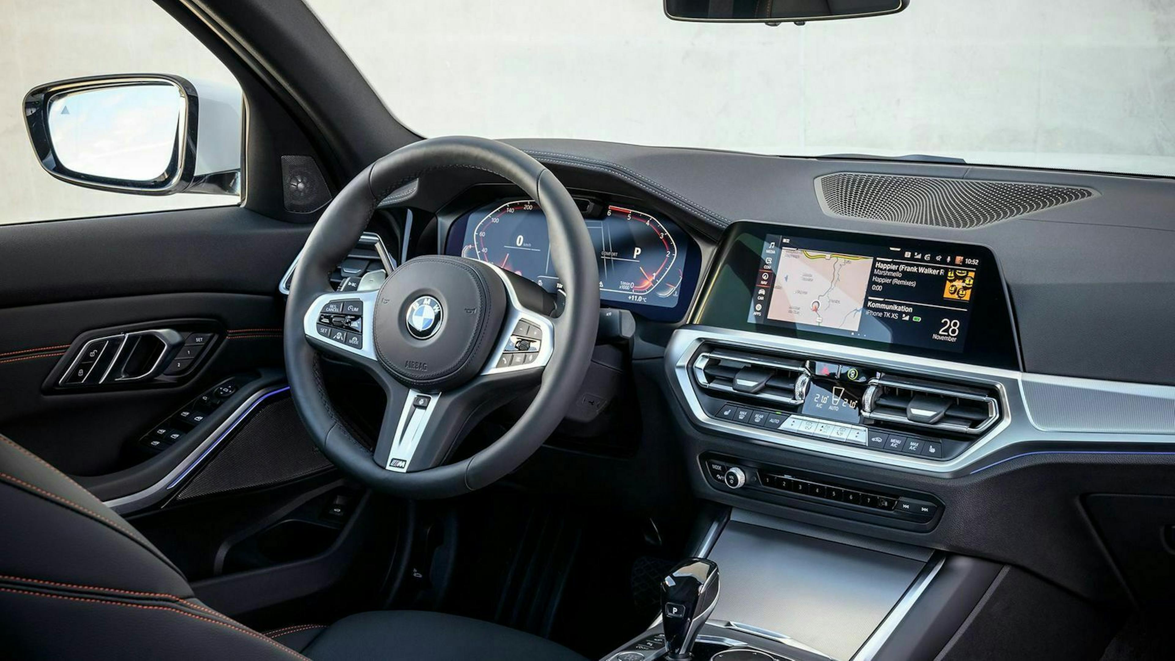 Zu sehen ist das Cockpit des 3er BMW