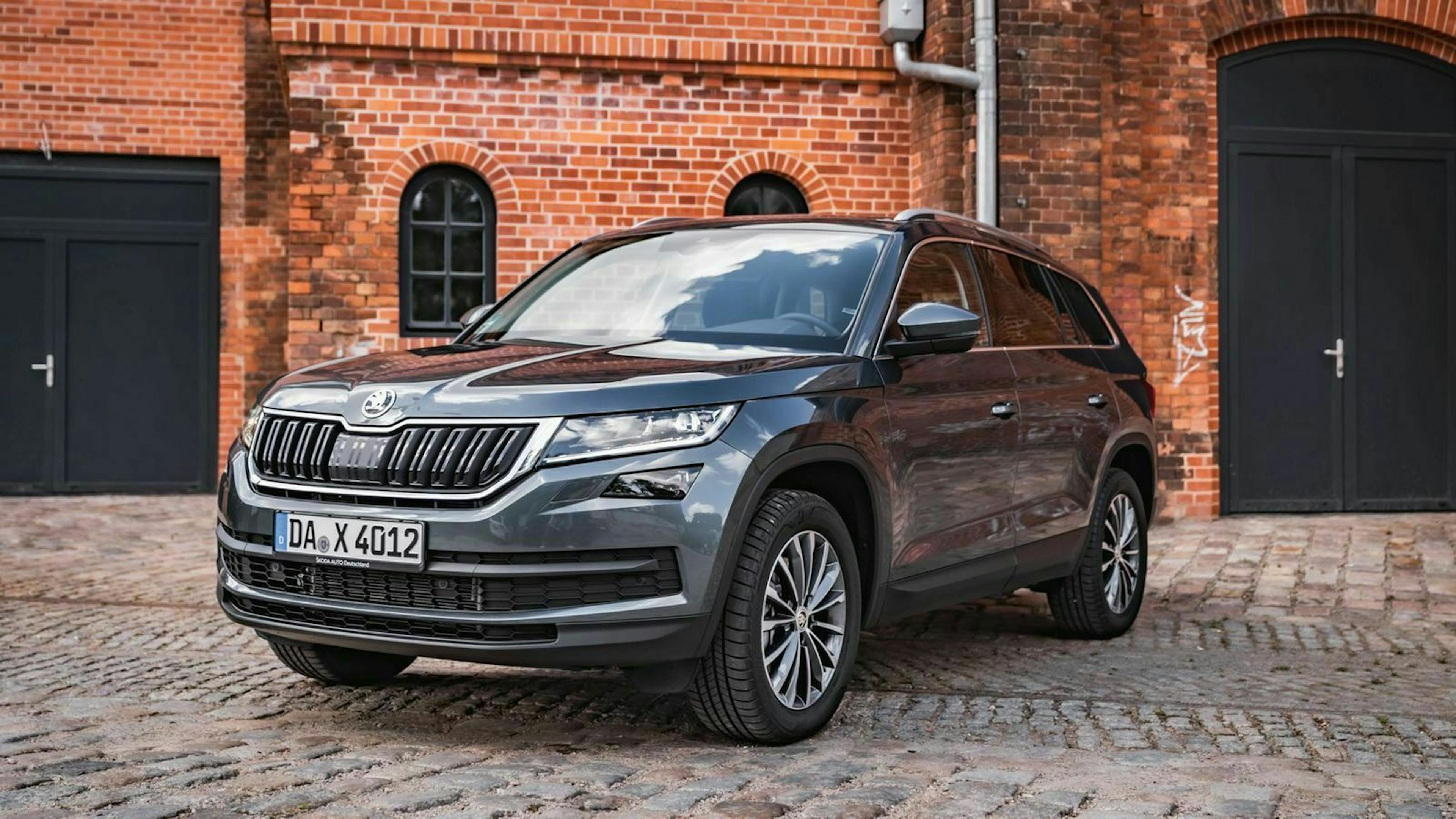 Zu sehen ist der Skoda Kodiaq von vorne