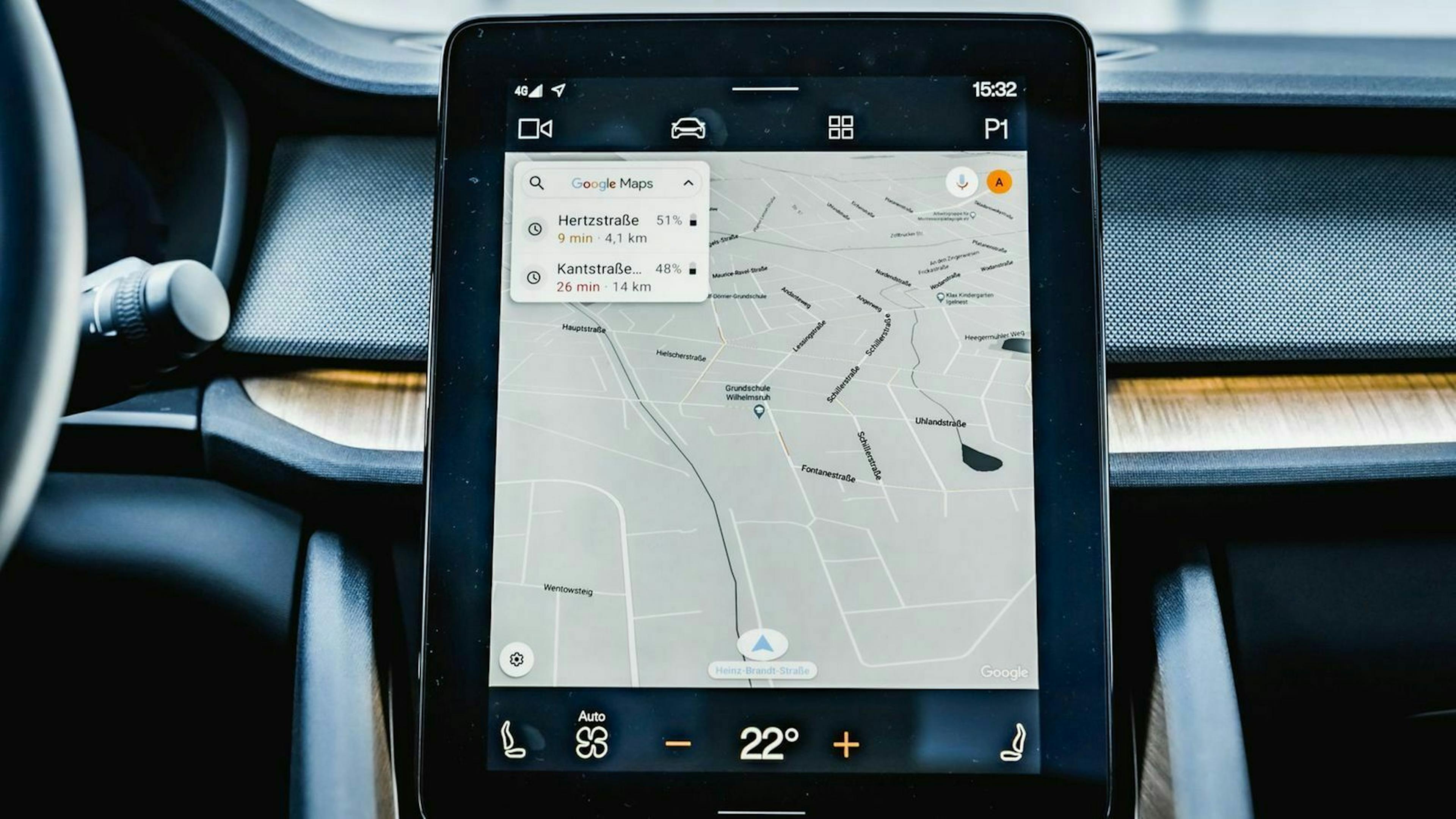 Das Display des Polestar 2
