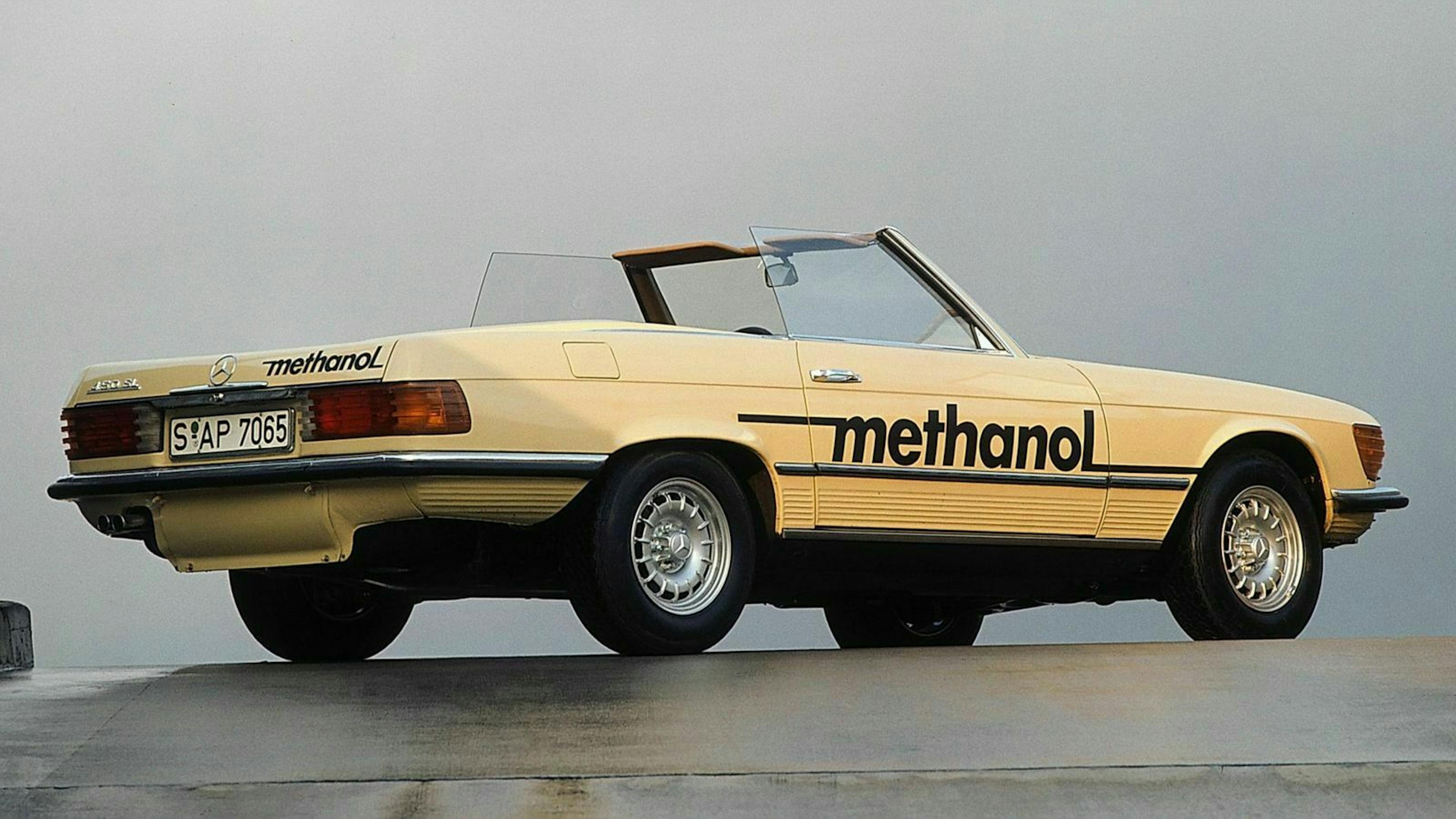 Mercedes SL (R107) in Seitenansicht