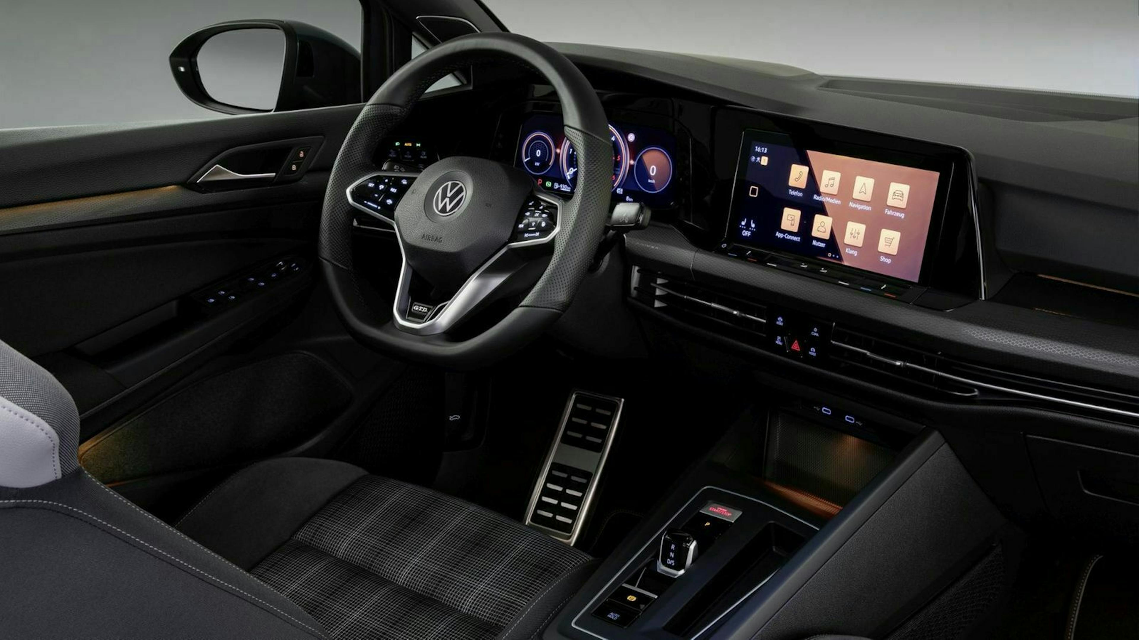VW Golf 8 GTD Innenraum