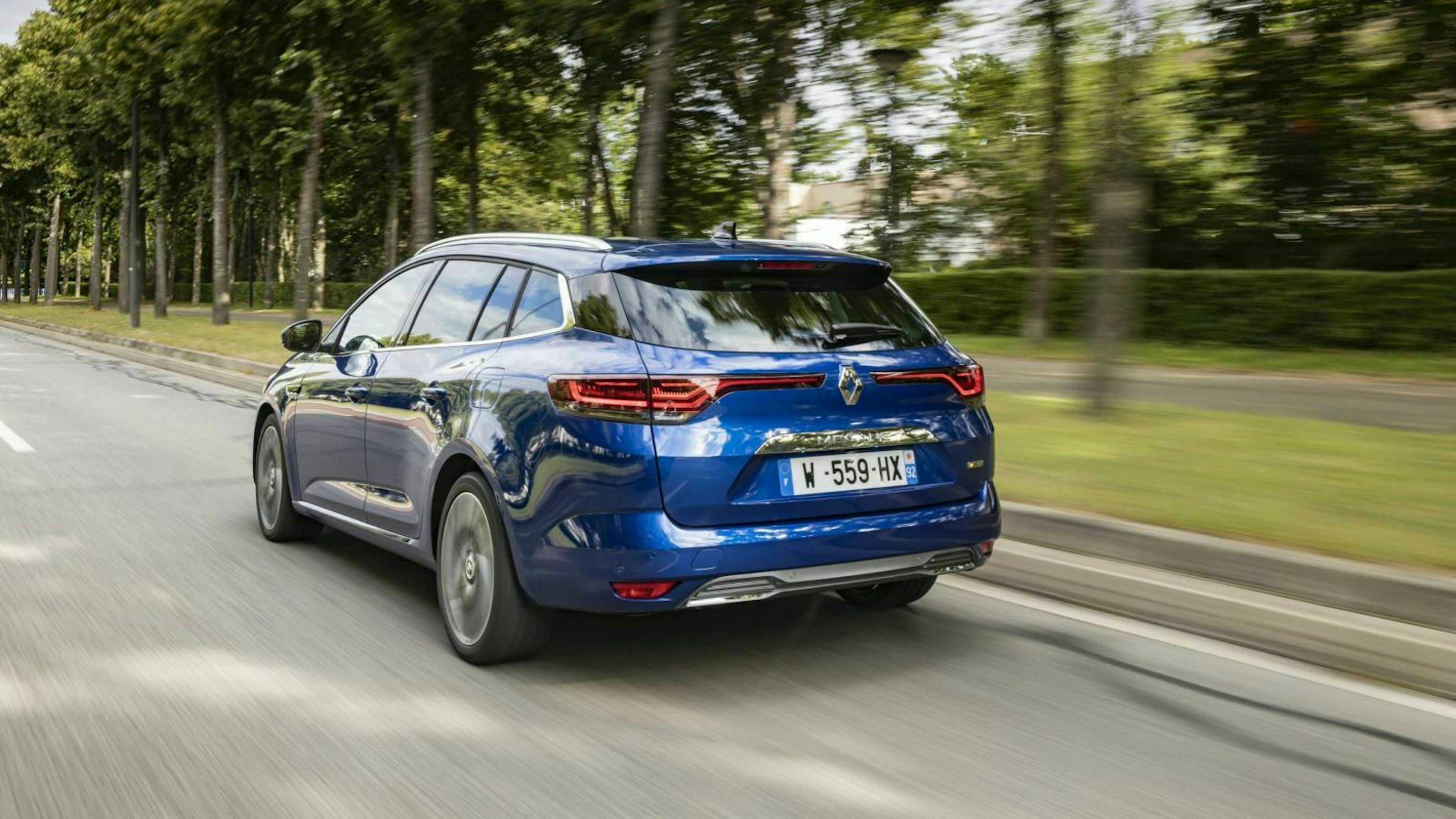 Zu sehen ist der Renault Mégane Grandtour E-Tech von hinten