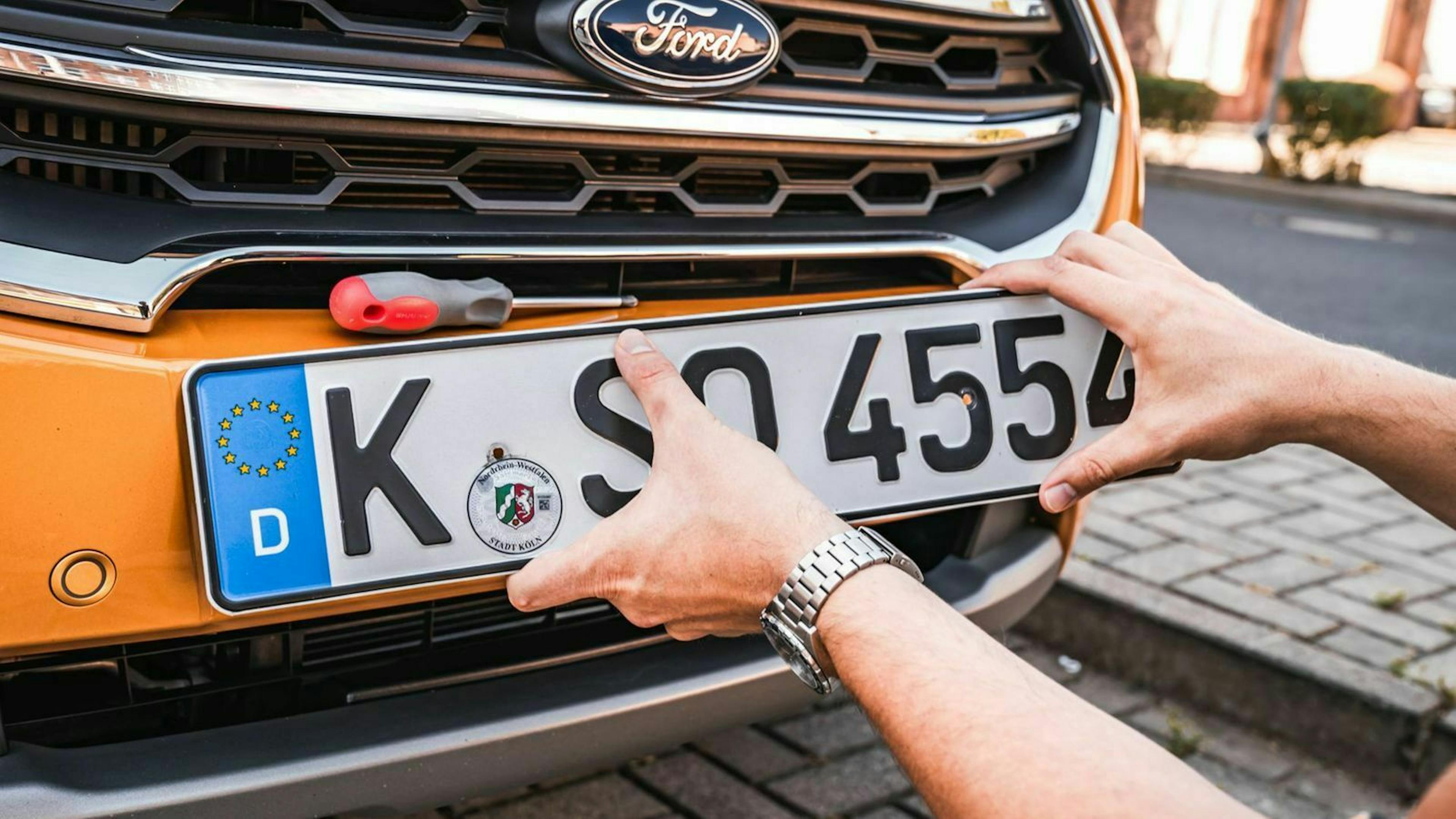 Nummernschildwechsel