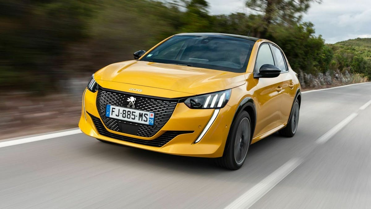 Peugeot 208 (2)