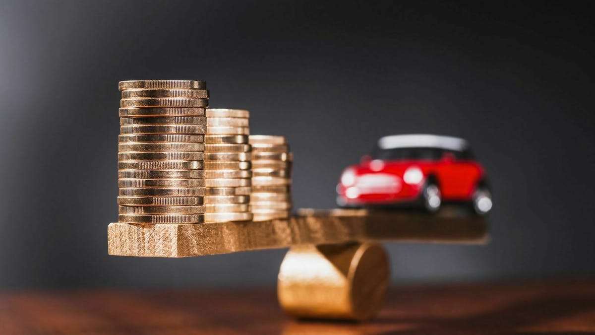 Der Sofort- beziehungsweise Ratenkredit stellt oft eine kostengünstige Alternative zur Null-Prozent-Finanzierung dar.