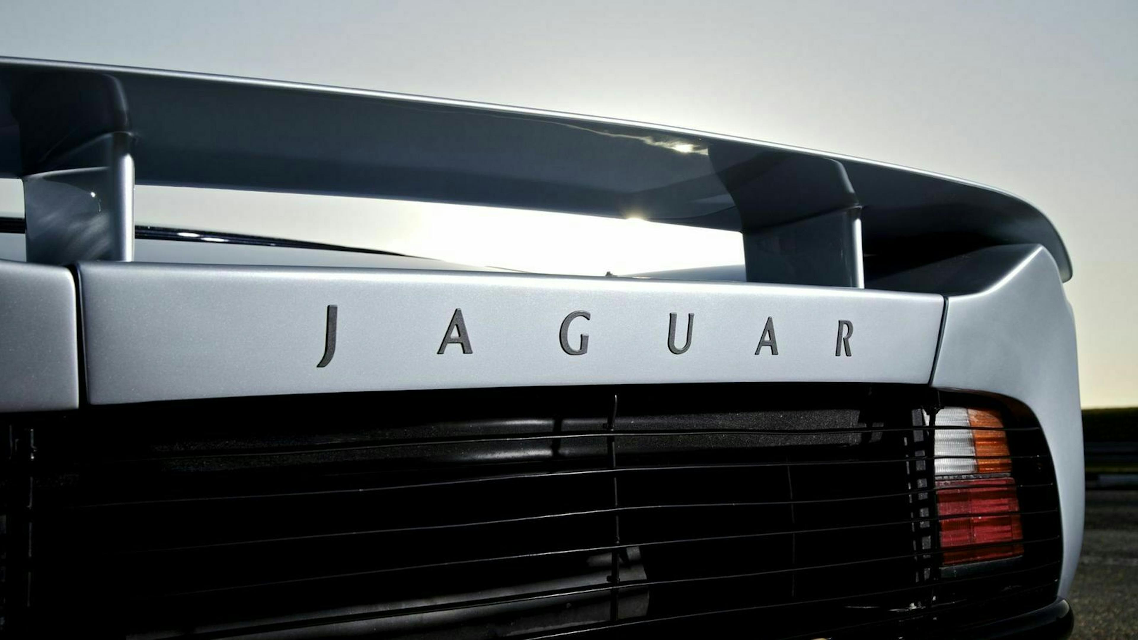Jaguar Aufschrift am XJ220