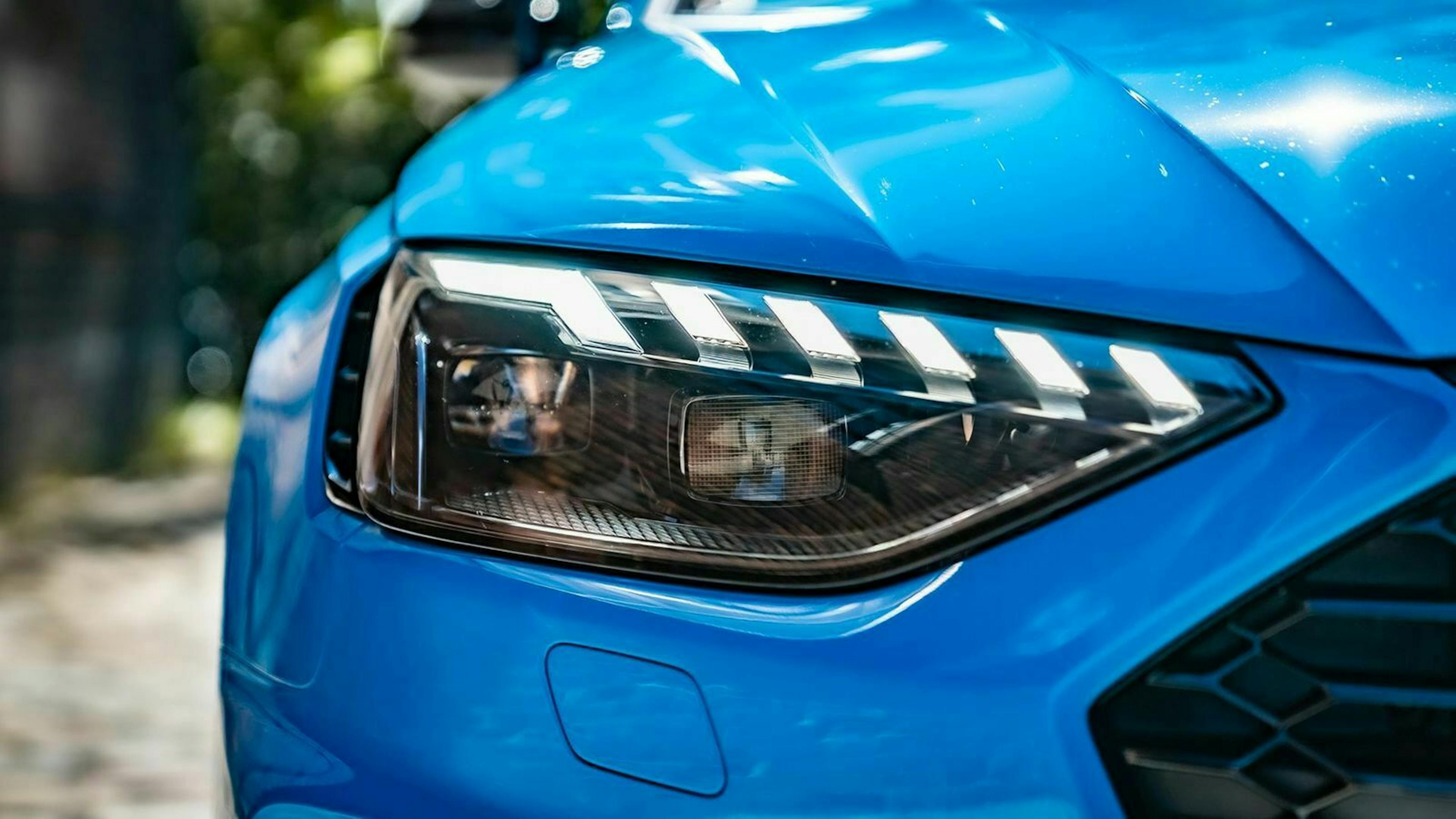 Audi RS4 Scheinwerfer