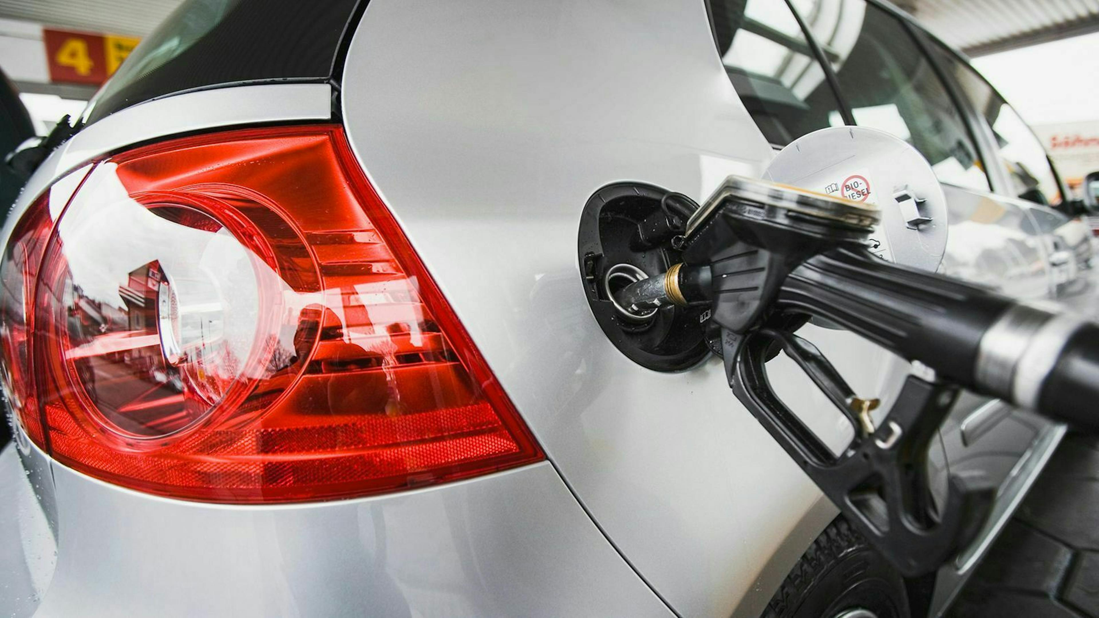 Benziner prägen nach wie vor die Standards im öffentlichen Verkehr. 