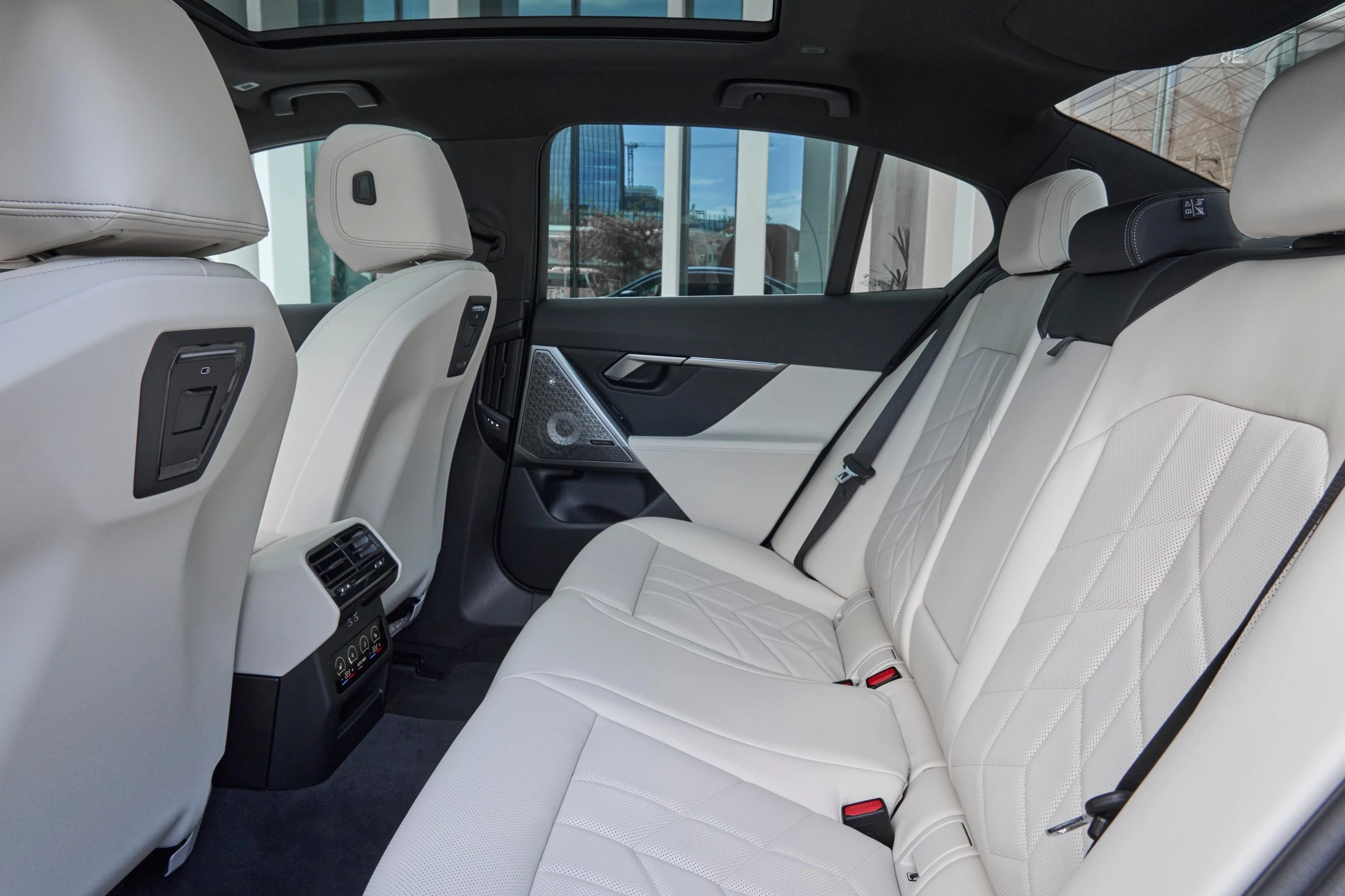 BMW I5 Limousine Detail Rückbank