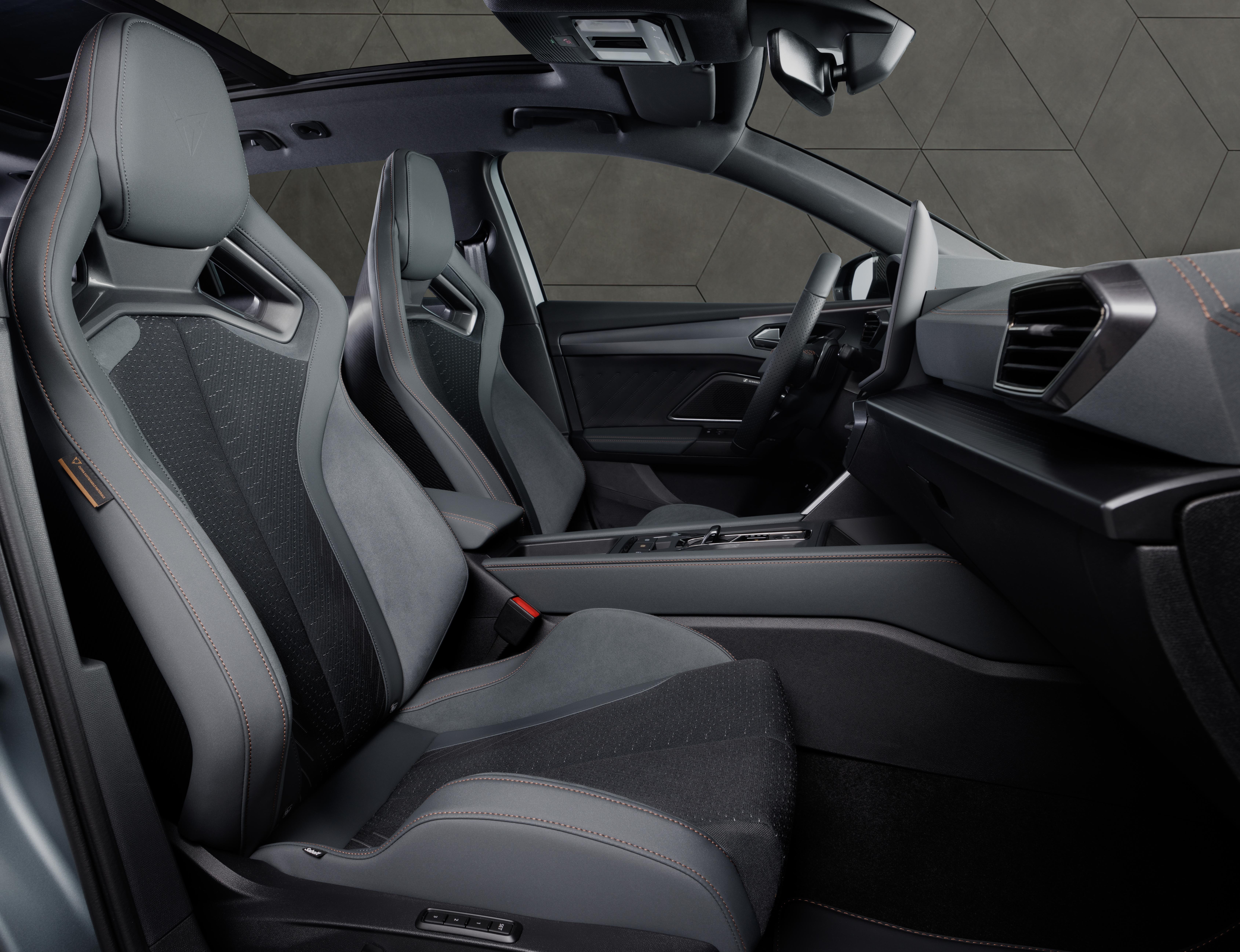 Cupra Leon Sportstourer Vordersitze