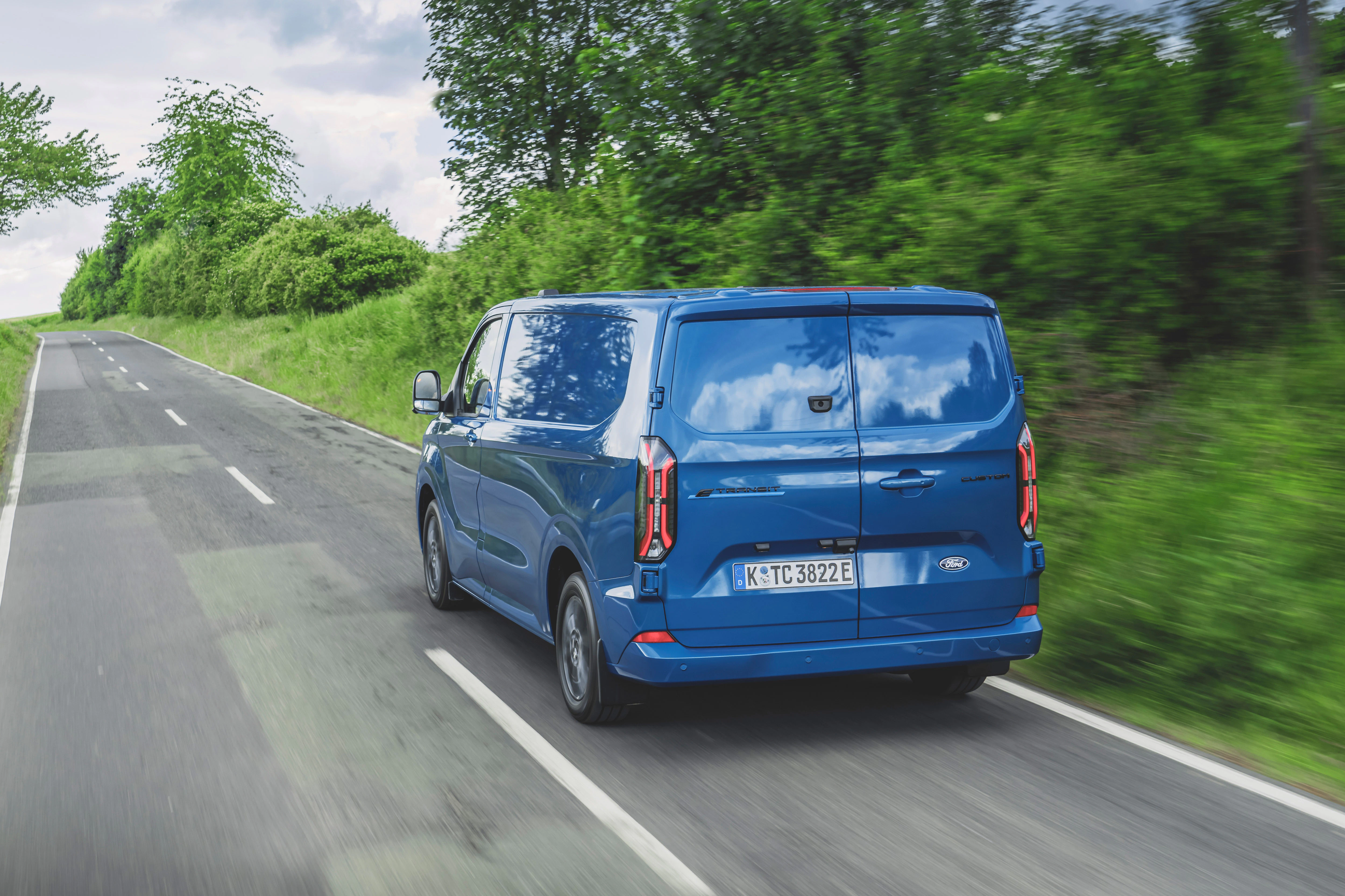 Ford e-Transit Custom Kastenwagen dynamisch Heck
