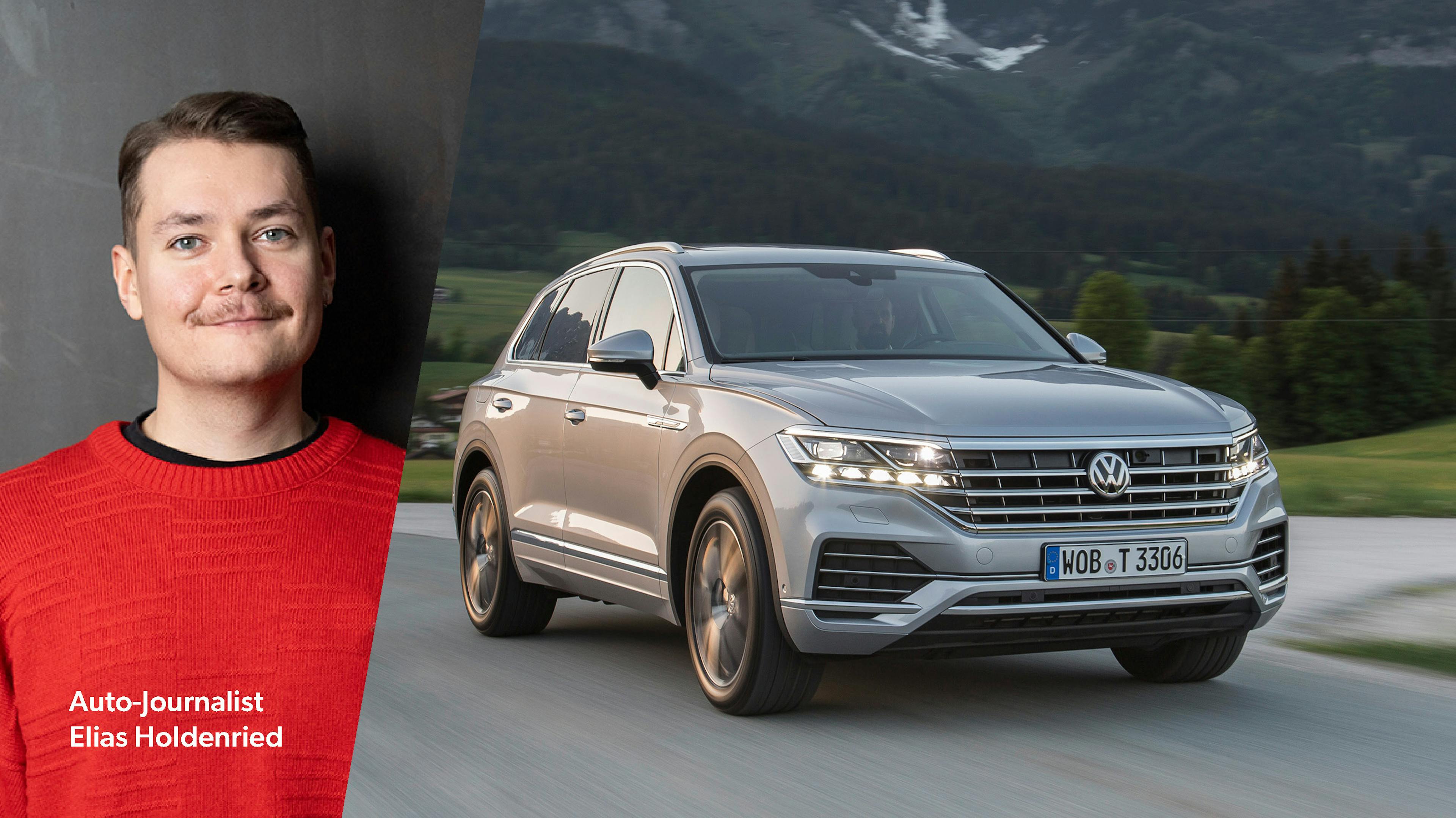 Der Redakteur und ein silberner VW Touareg, der auf einer Bergstraße fährt.