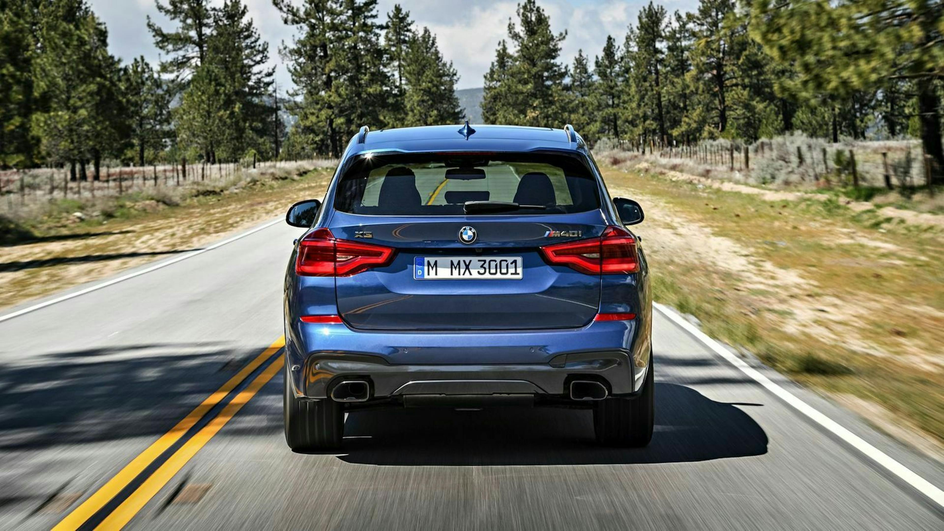 Zu sehen ist das Heck des BMW X3 