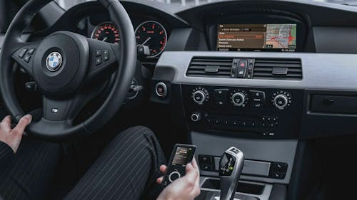 Bluetooth im Auto nachrüsten - so klappt es