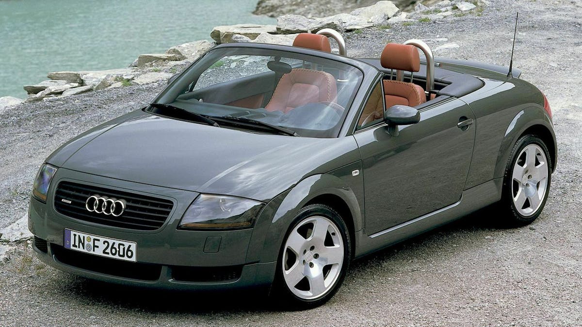 Audi-TT Coupe in seitlicher Frontansicht