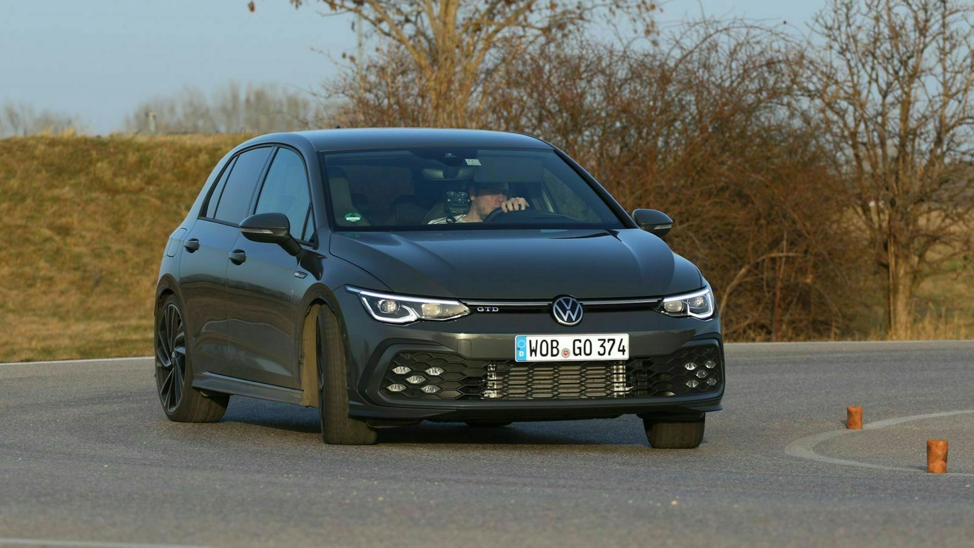 Zu sehen ist der Golf GTD Tvon vorne