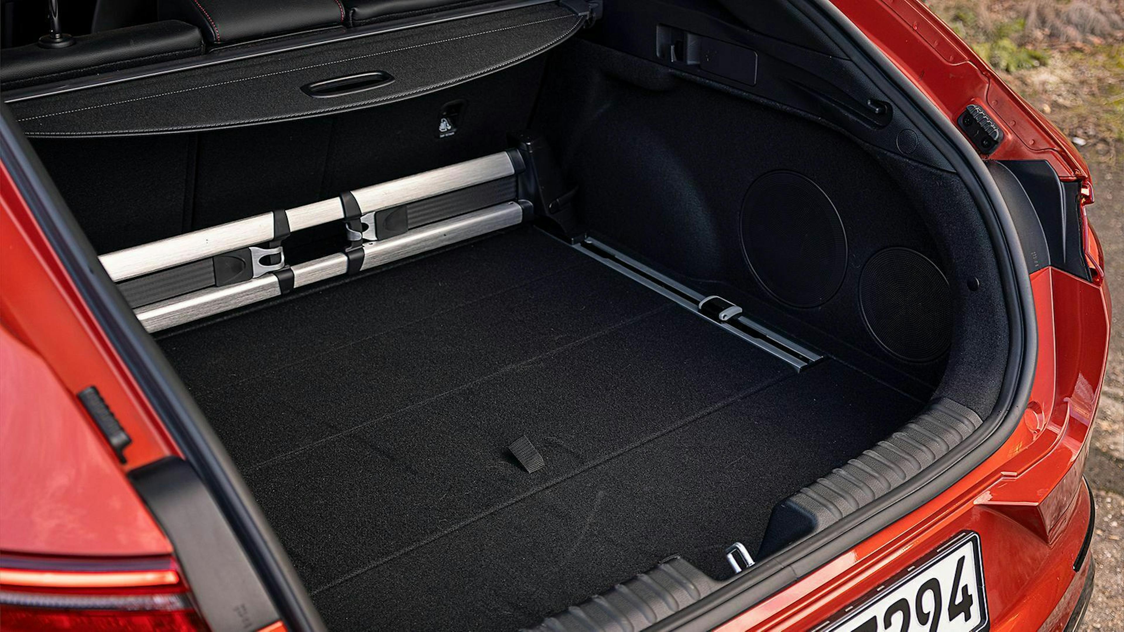 Kia Proceed Blick in den Kofferraum mit Gepäckraum-Trenner