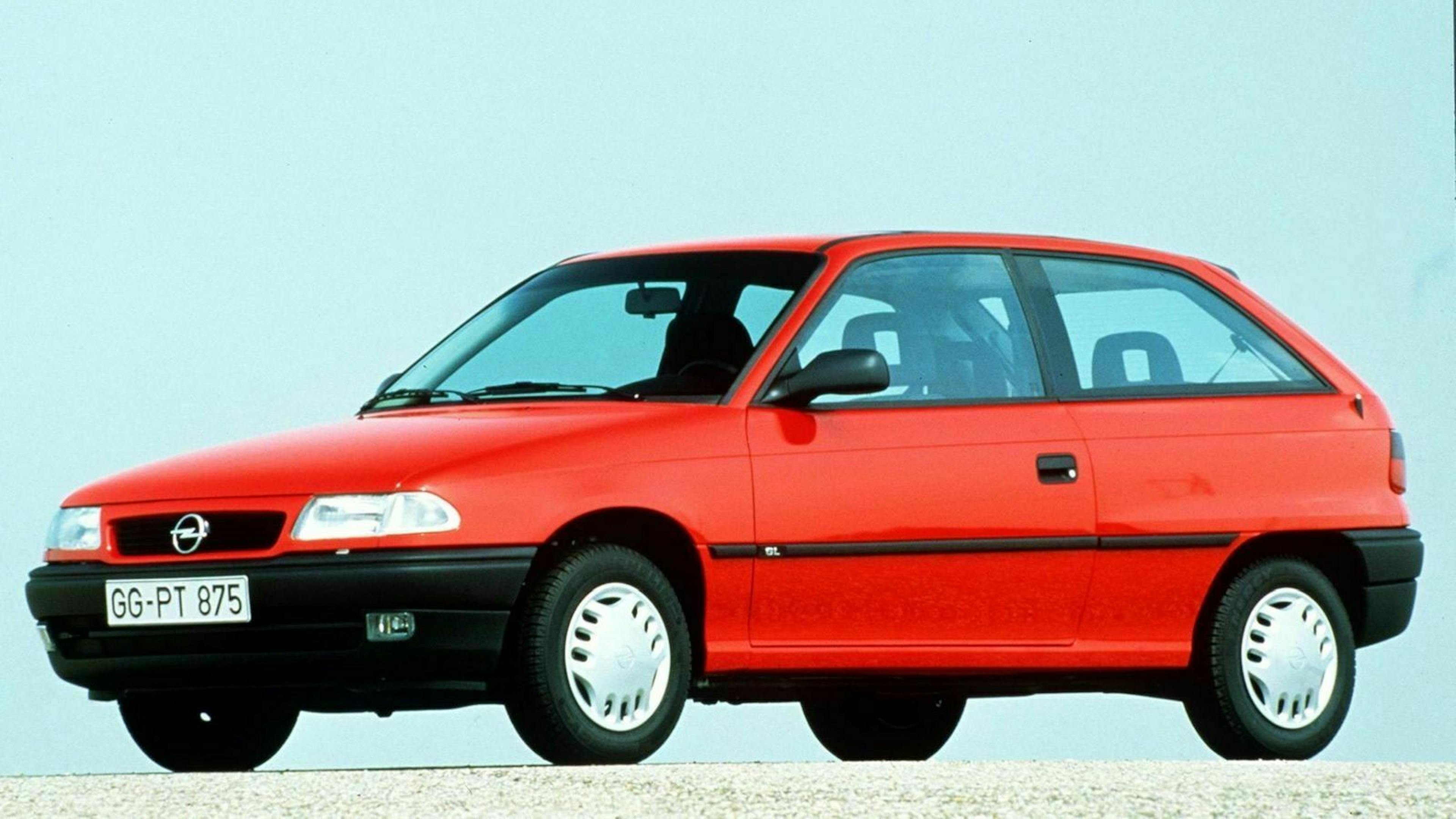 Der Opel Astra F in Seitenansicht