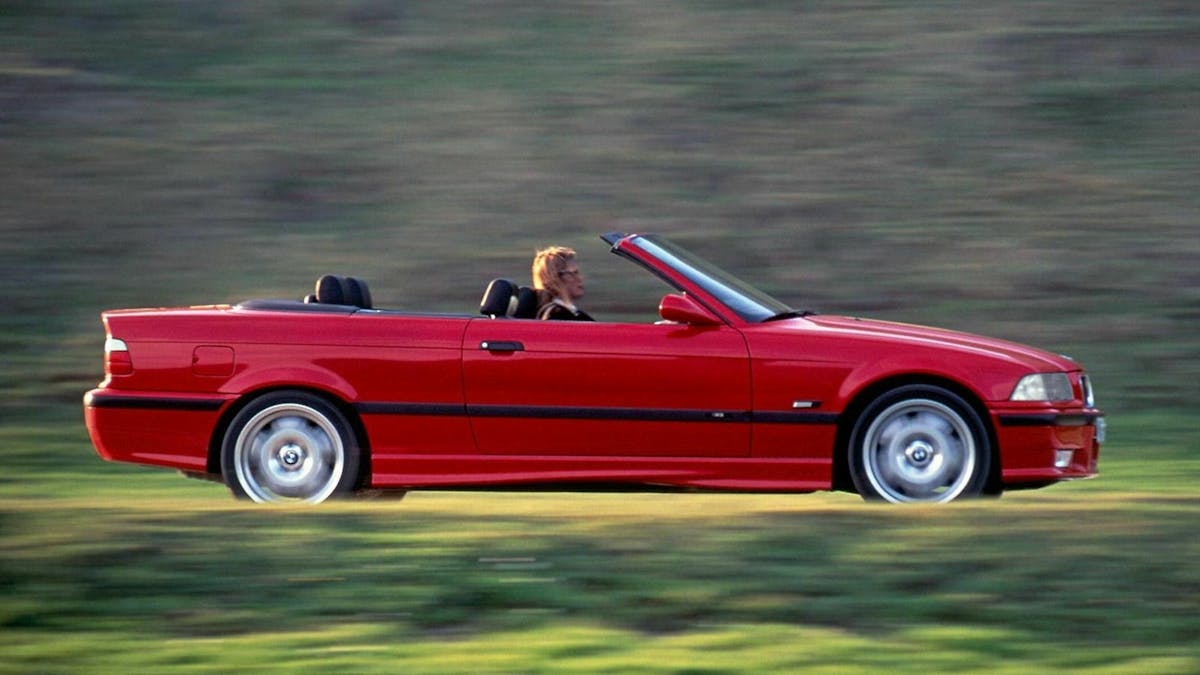 Zu sehen ist der BMW M3 E36 als Cabrio