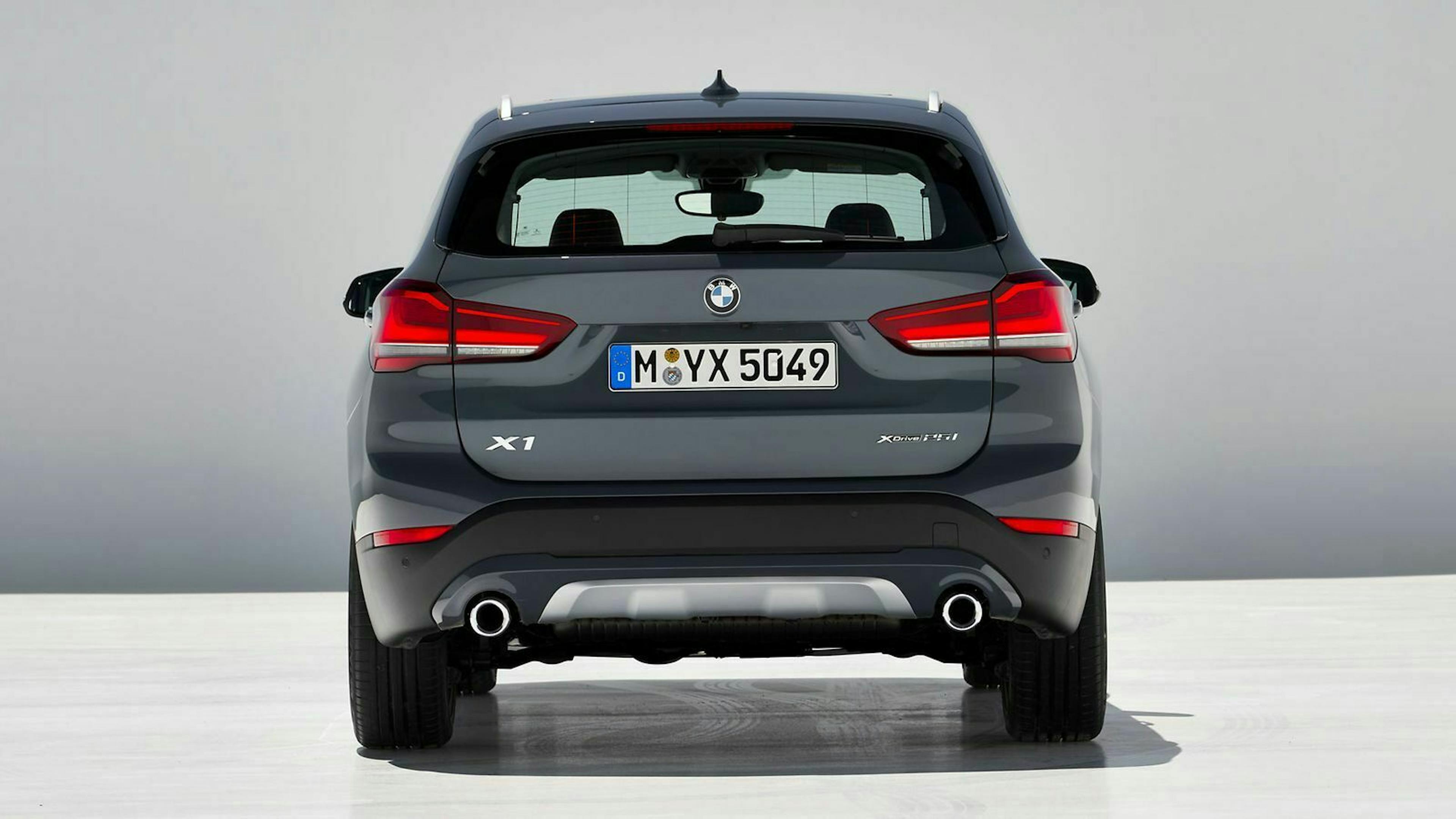 BMW bietet zwei Ausstattungspakete für den X1 an. Beim X3 sind es sechs.